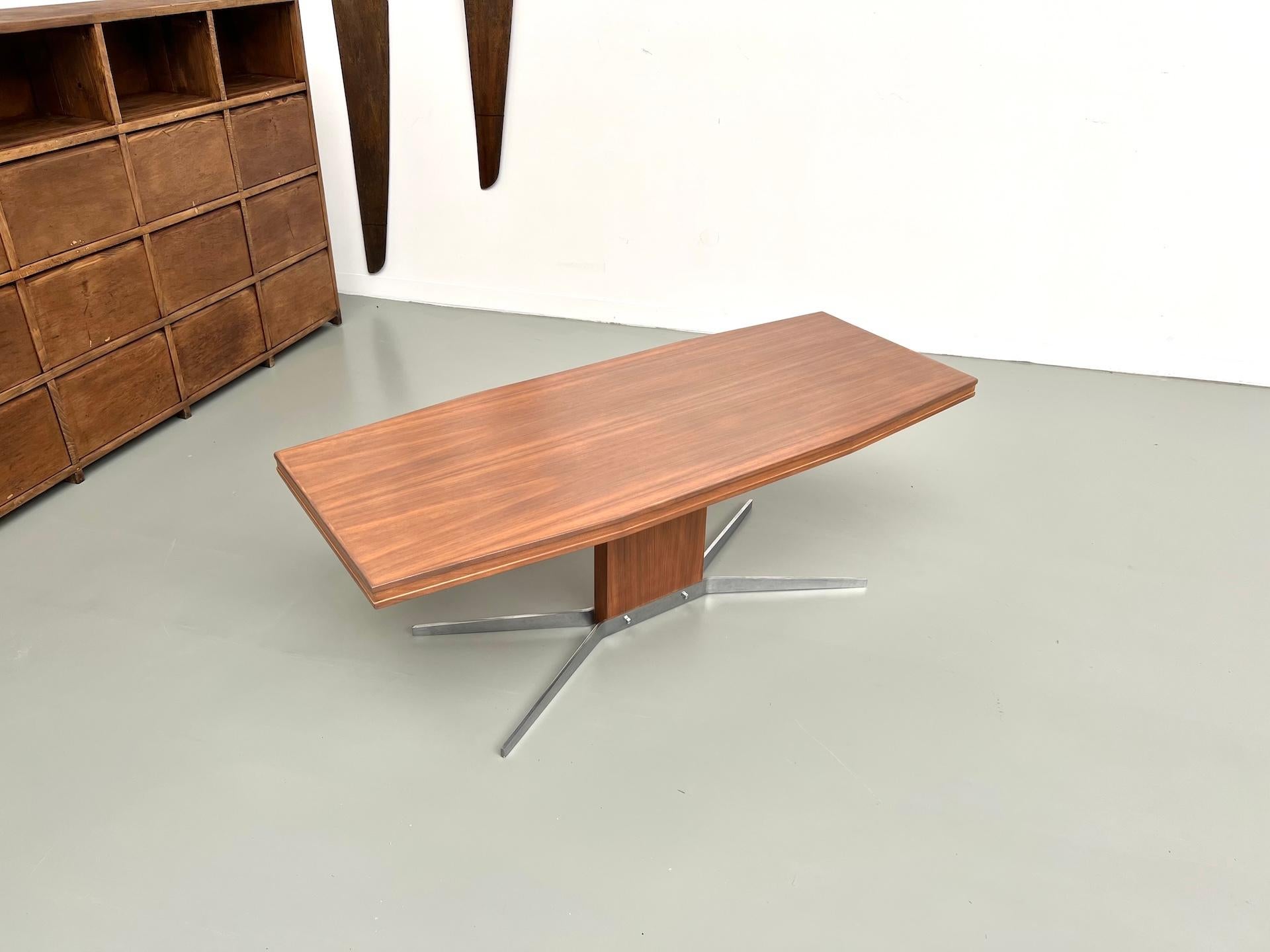 French modernist coffee table, circa 1960 For Sale 12