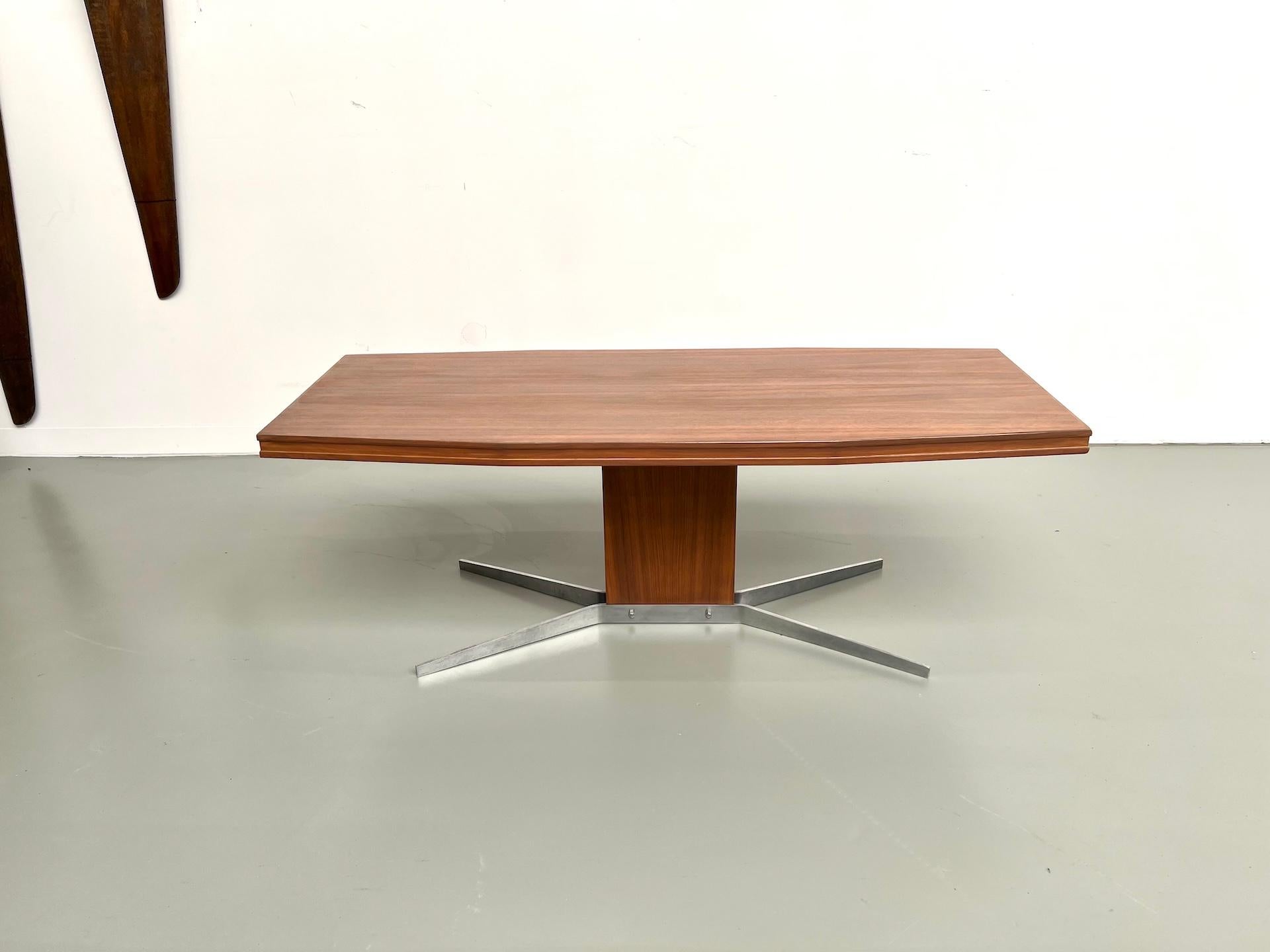 Mid-Century Modern French modernist coffee table, circa 1960 For Sale