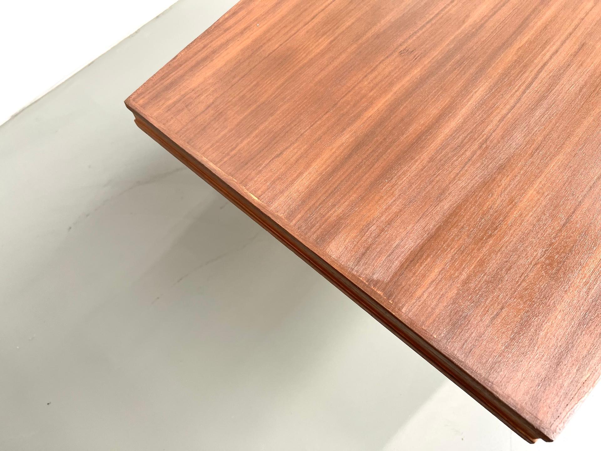 Mid-20th Century French modernist coffee table, circa 1960 For Sale