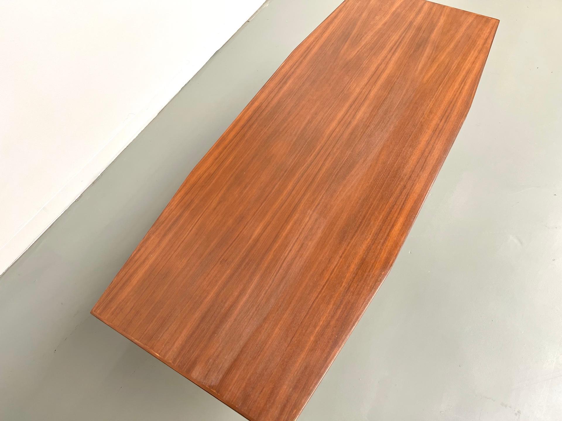 French modernist coffee table, circa 1960 For Sale 1