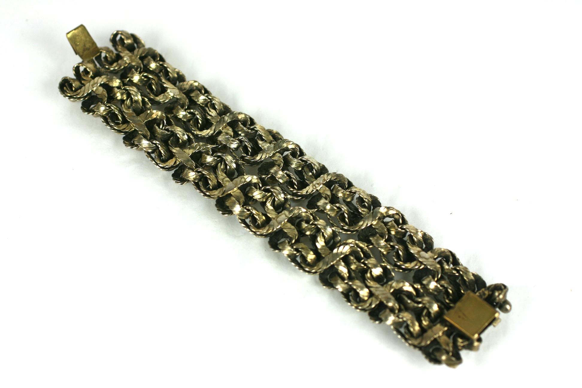 Insólito brazalete modernista francés compuesto por 