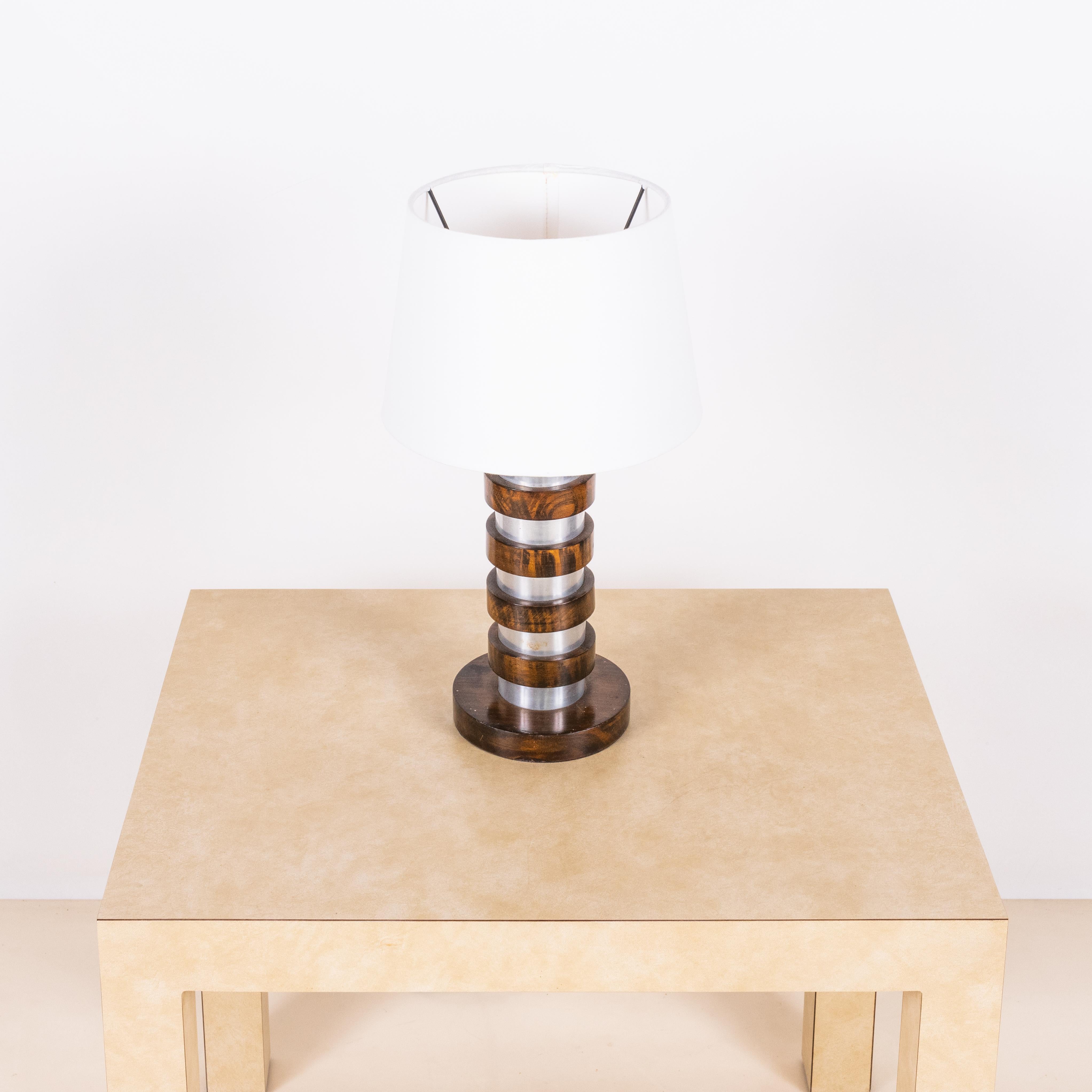 Bauhaus Lampe de bureau moderniste française avec abat-jour en parchemin en vente