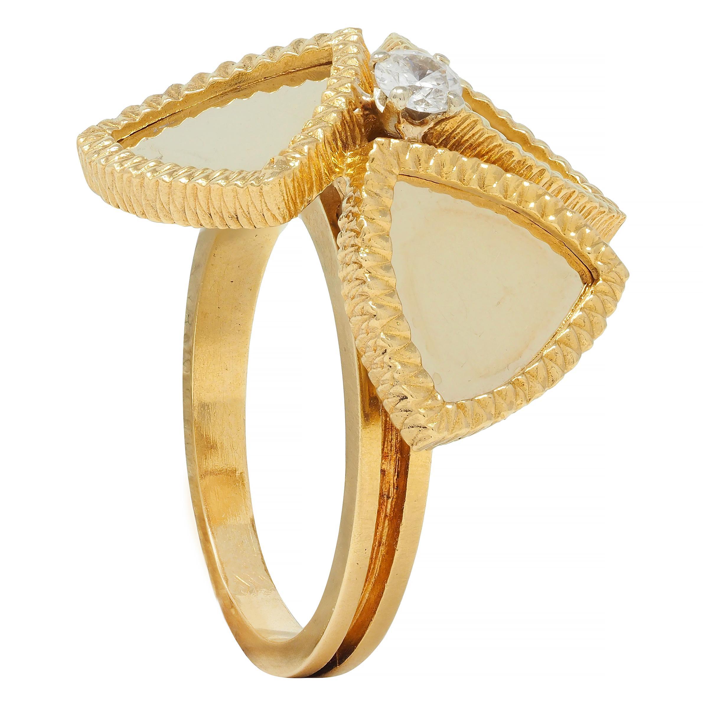French Modernist Diamond 18 Karat Yellow Gold Vintage Abstract Flower Ring For Sale 5