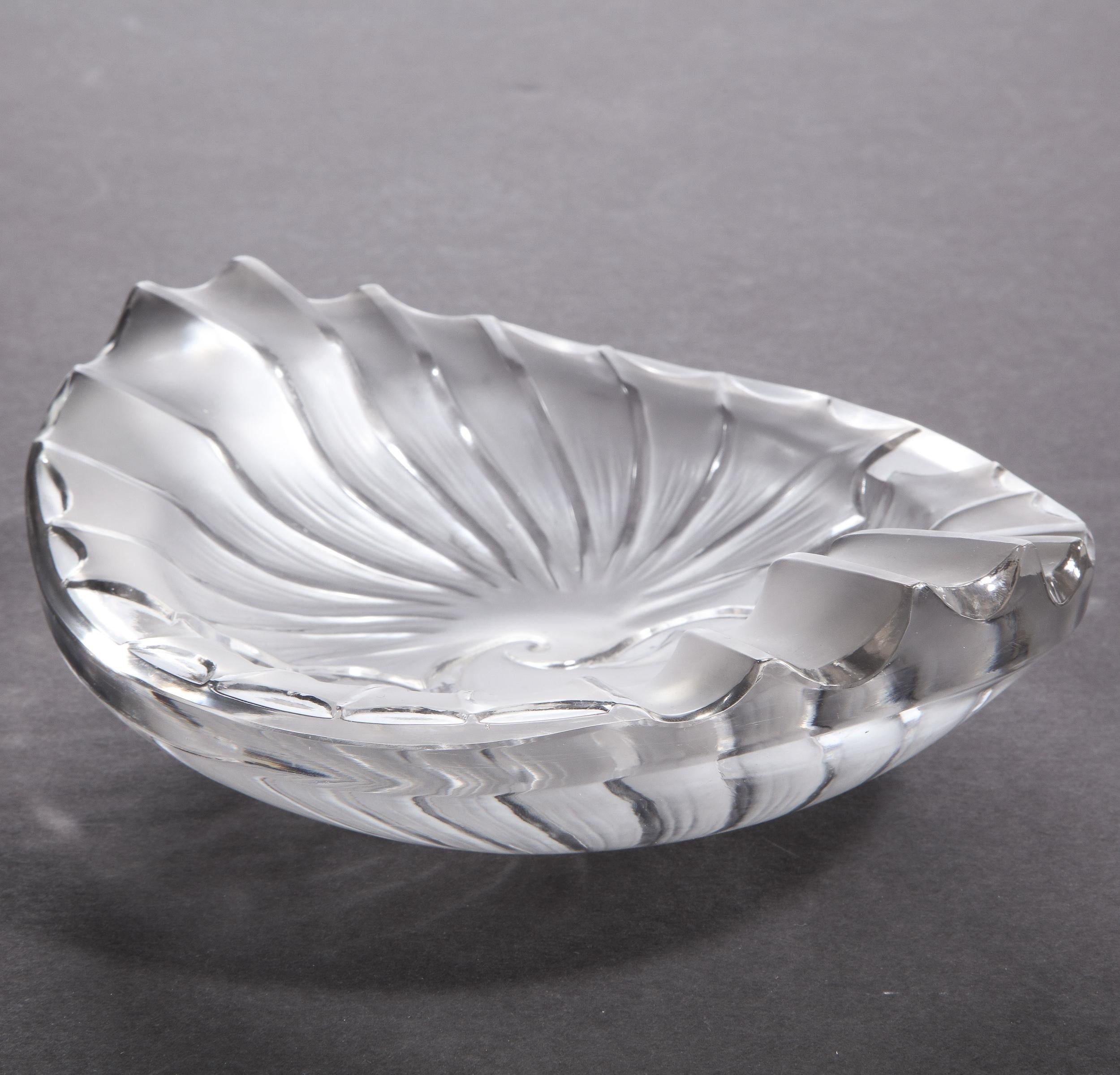 French Modernist Frosted & Translucent Crystal Decorative Bowl by Lalique 2