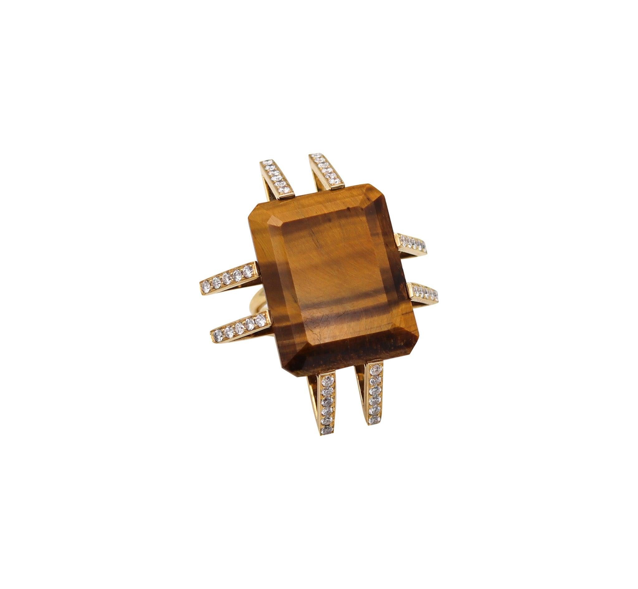 Anello geometrico modernista francese in oro 18Kt con 52,40 carati di diamanti e occhio di tigre in vendita 2