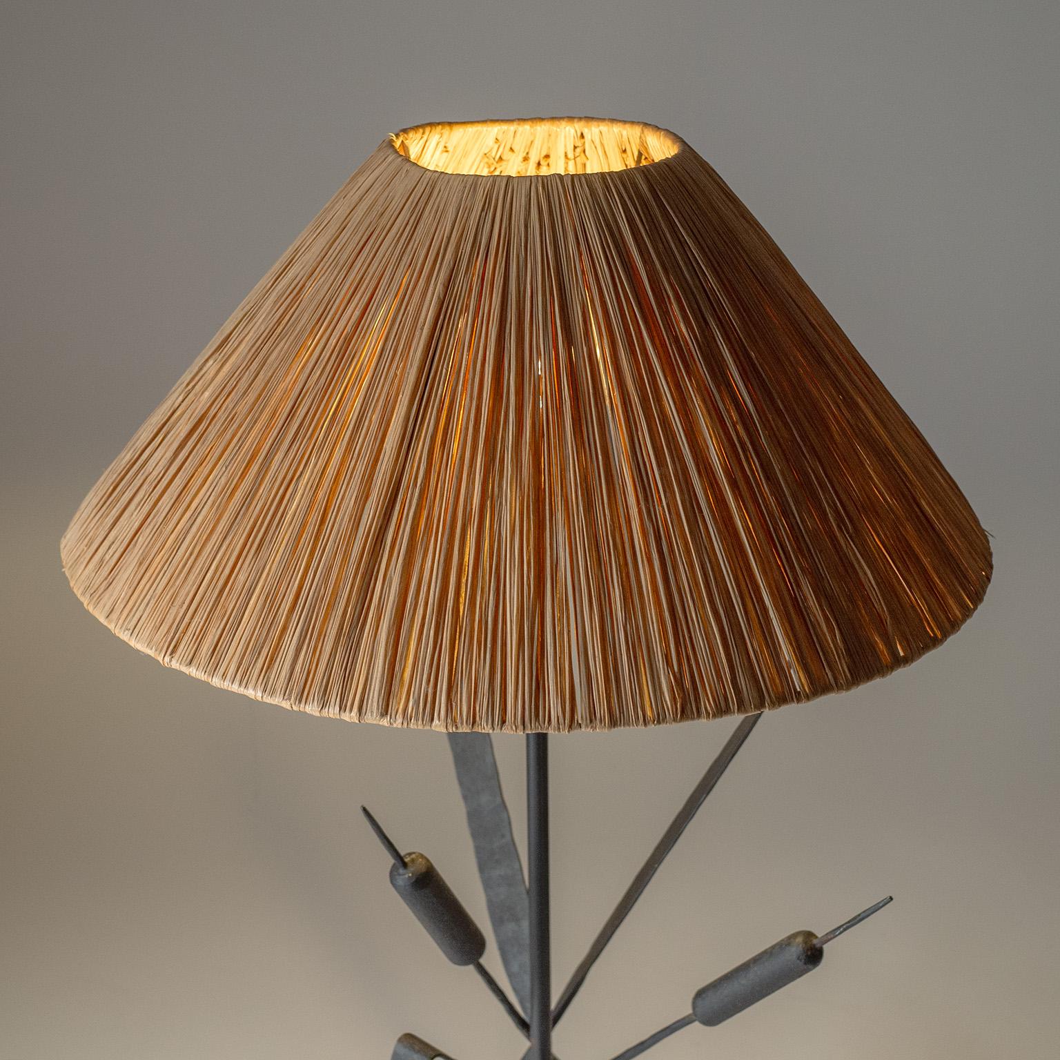 Französische modernistische Eisen-Tischlampe, 1960er Jahre (Moderne der Mitte des Jahrhunderts) im Angebot