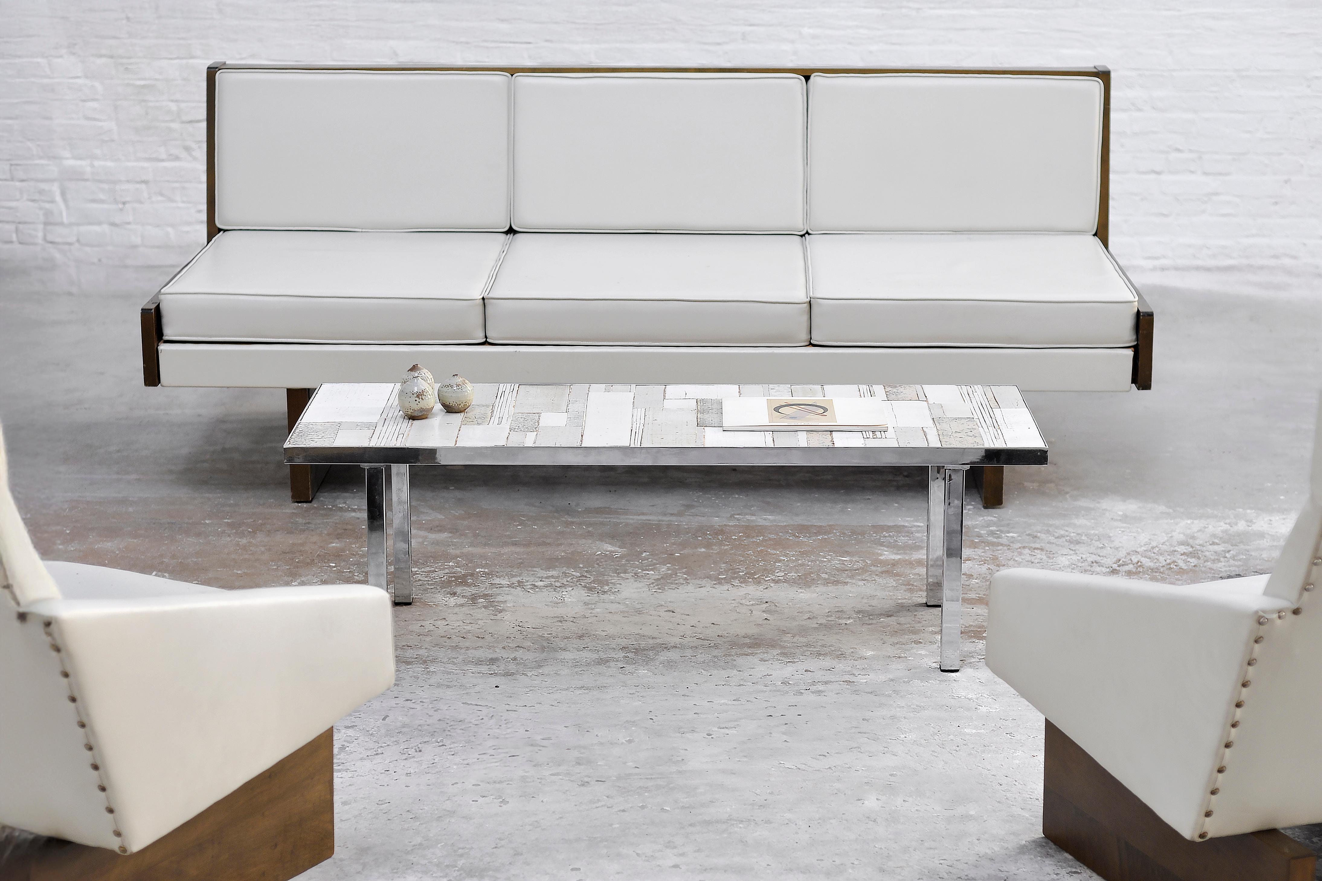 French Modernist Living Room Sofa Set In White Leather, 1950's For Sale 6