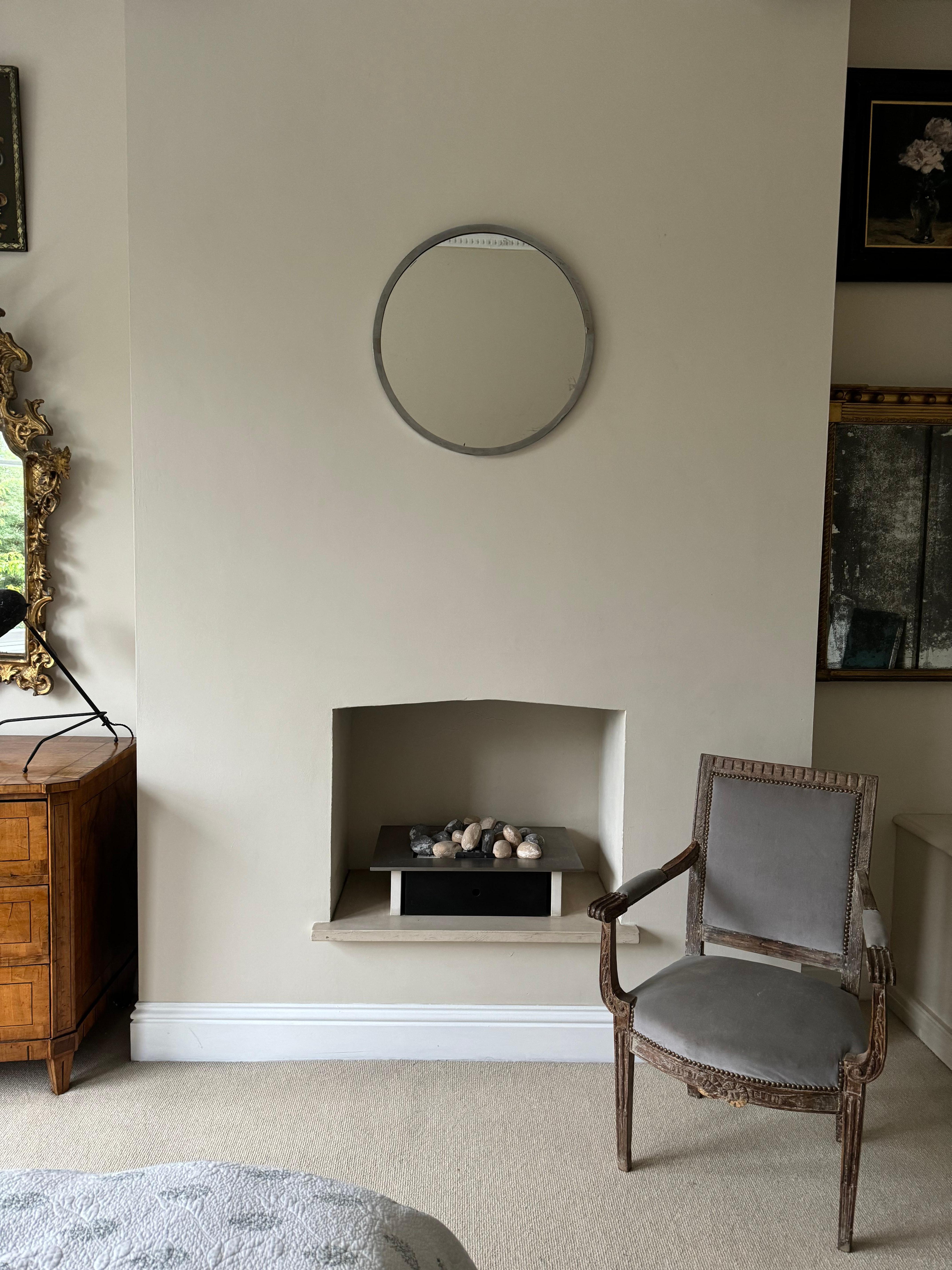 Placcato Specchio rotondo modernista francese in nichel e ottone in vendita