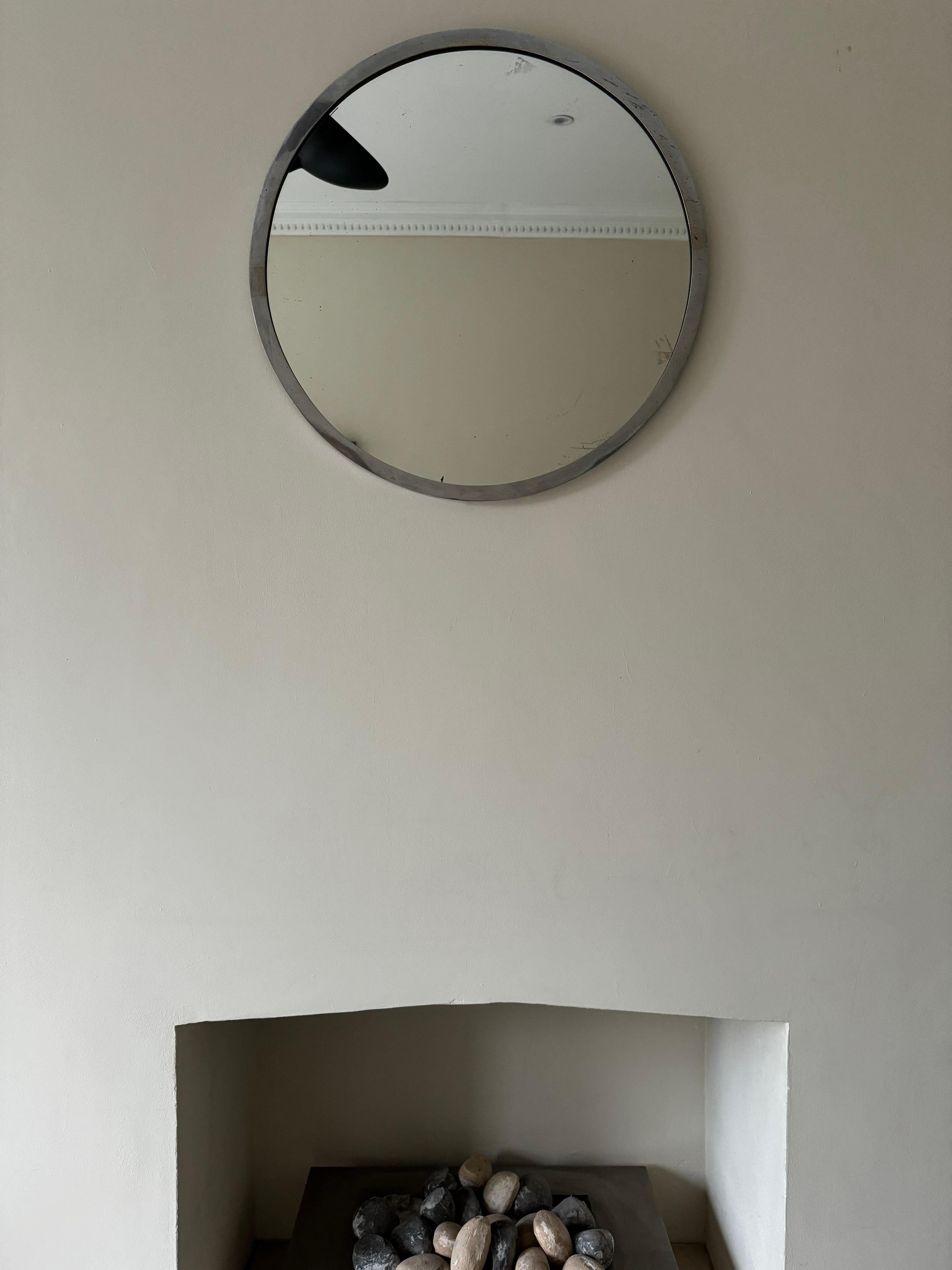 Specchio rotondo modernista francese in nichel e ottone In condizioni buone in vendita a London, GB