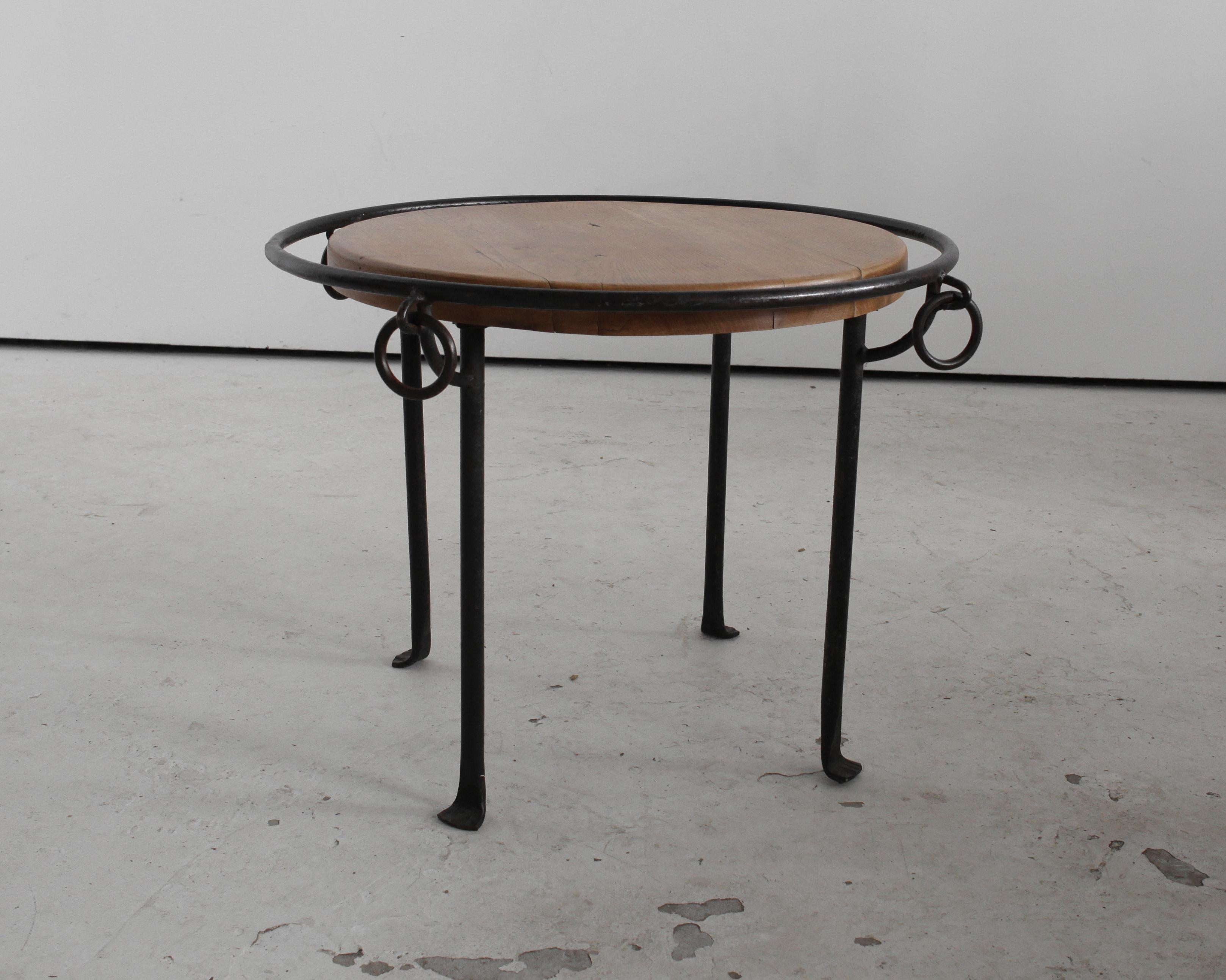 Fer Table basse moderniste française en chêne et fer  en vente