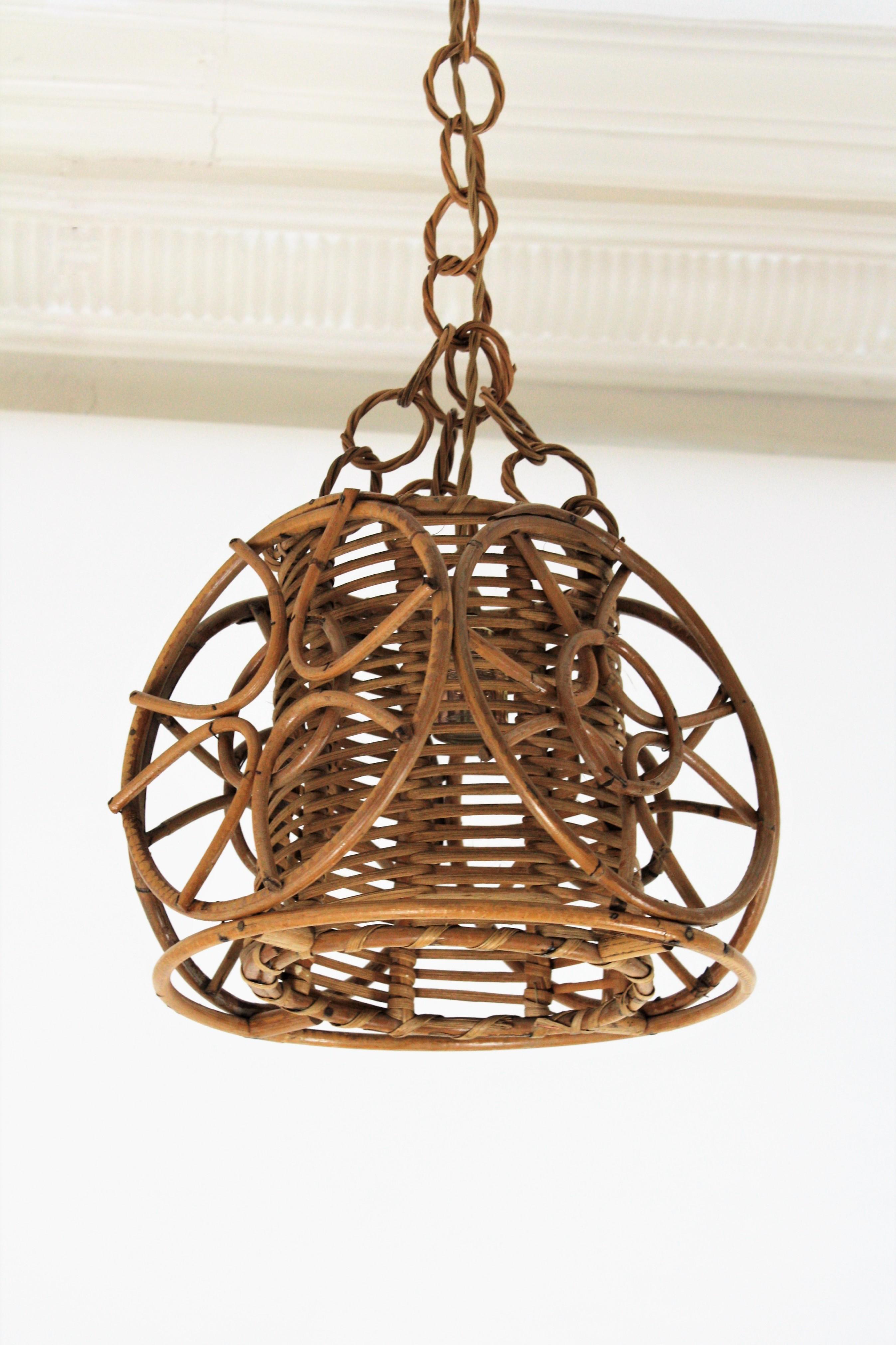 French Modernist Rattan Pendant Hanging Lamp with Circle Decorations For Sale 2