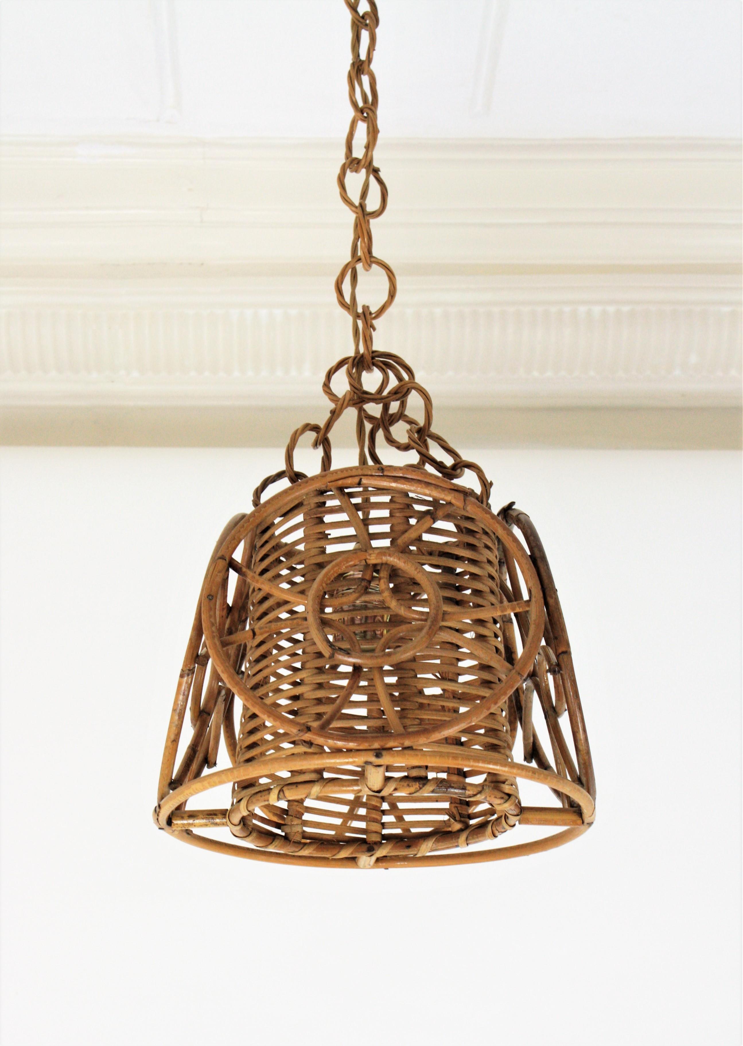 20th Century French Modernist Rattan Pendant Hanging Lamp with Circle Decorations For Sale