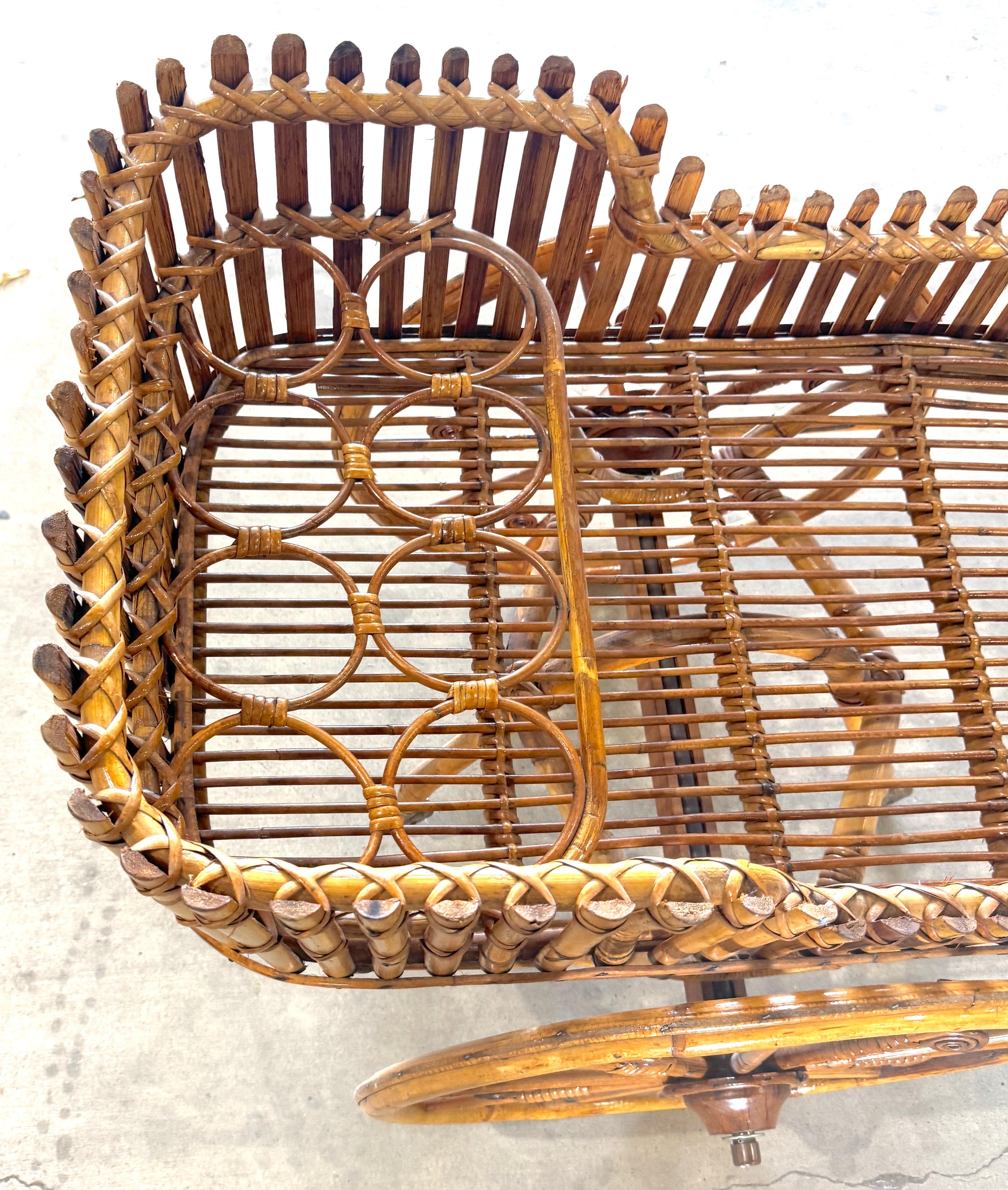 Carrito de bar o de flores de ratán modernista francés con botelleros Moderno en venta
