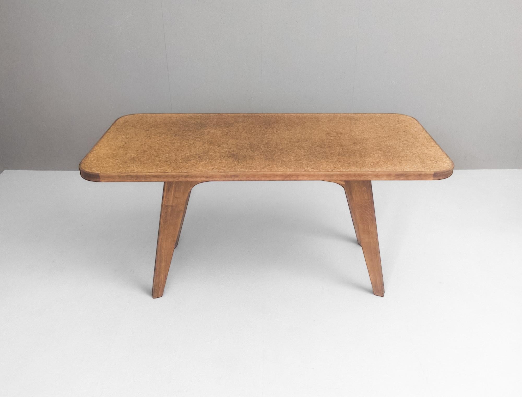 Table sculpturale moderniste française, années 1930 Bon état - En vente à PRAHA 5, CZ