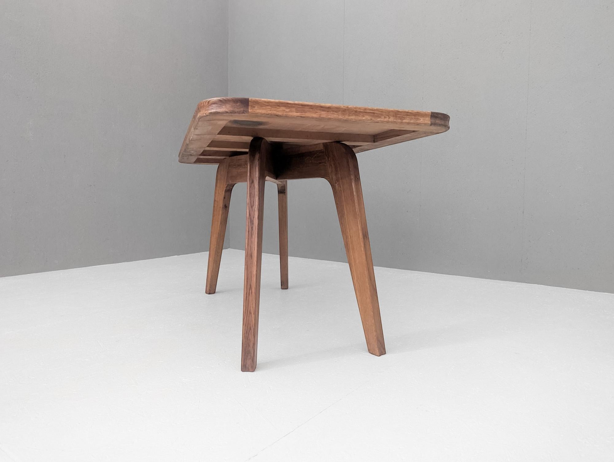 Table sculpturale moderniste française, années 1930 en vente 1