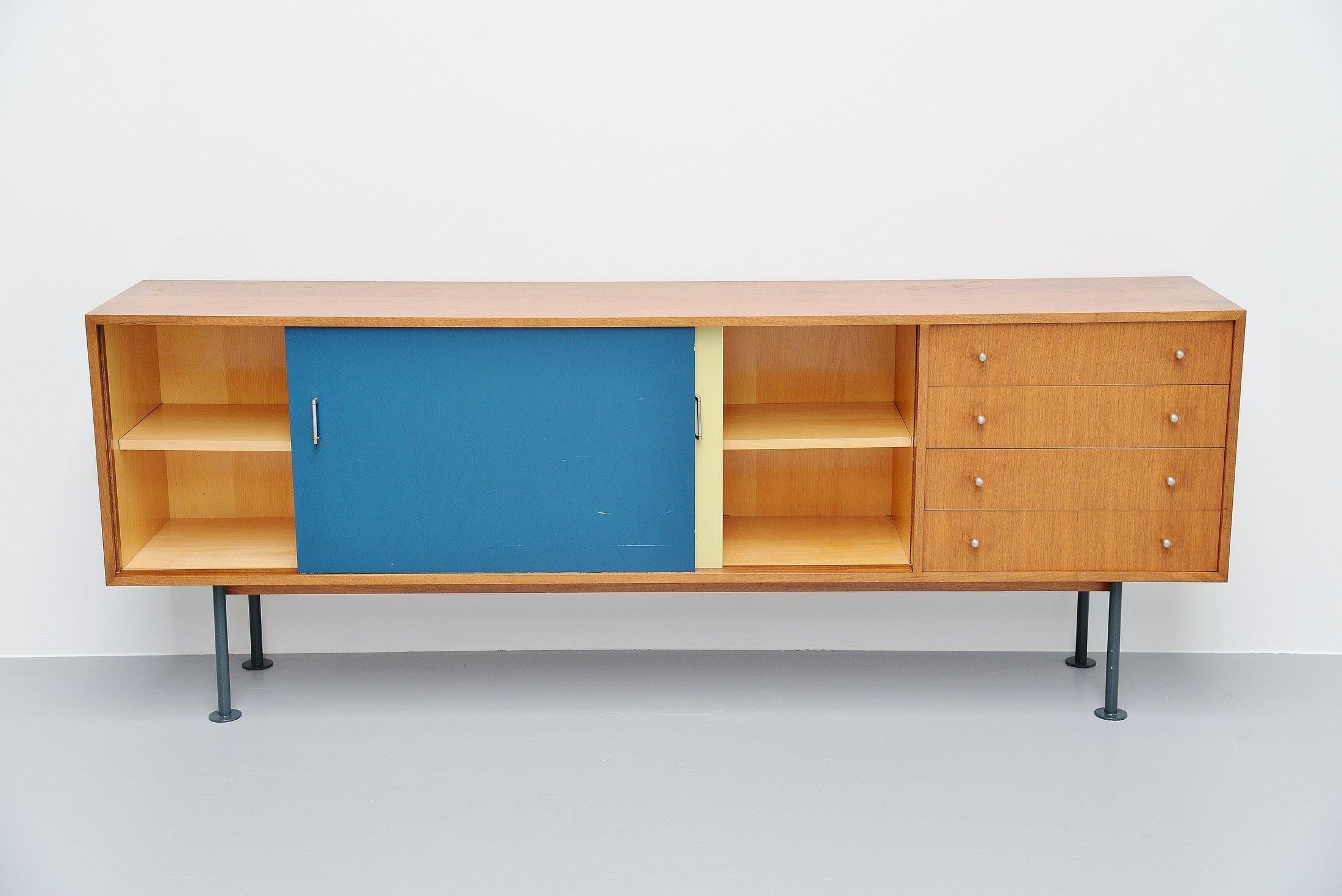 French Modernist Sideboard Forme Libre, France, 1950 In Good Condition In Roosendaal, Noord Brabant