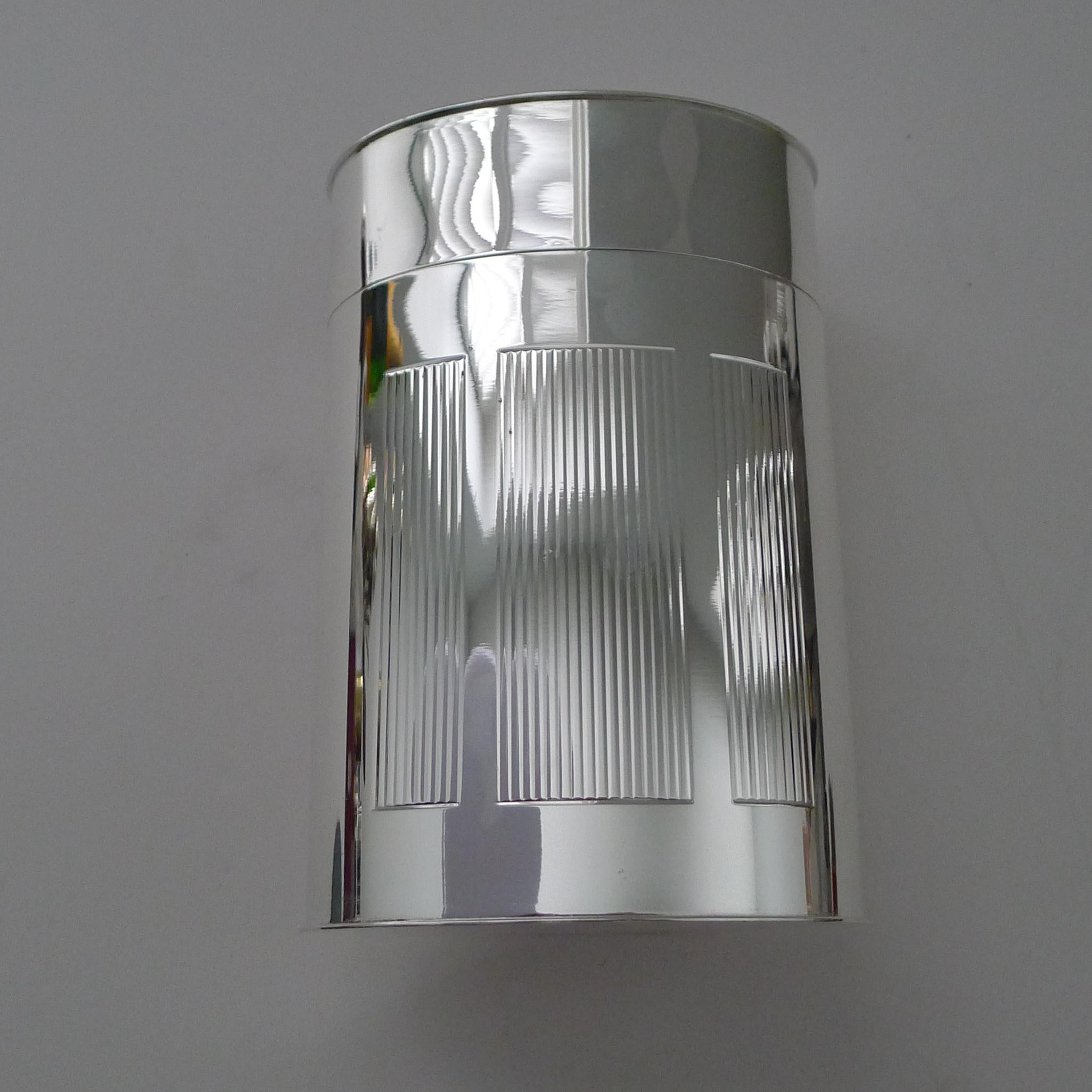 French Modernist Silver Plated Cigar Box by Crevillen, Paris c.1960 For Sale 1