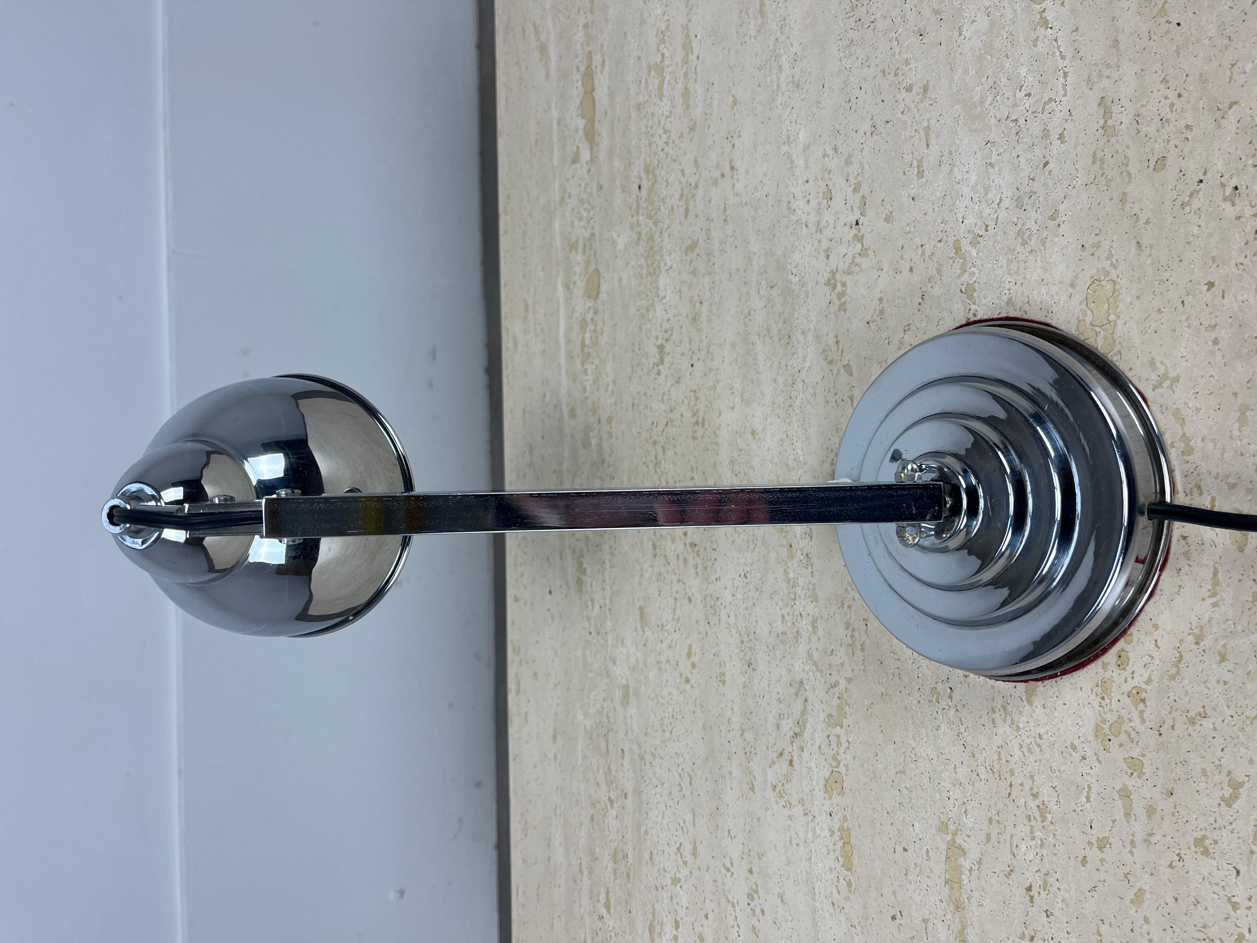 Lampe de table moderniste française, métal chromé Art Déco, 1930 1940 en vente 5