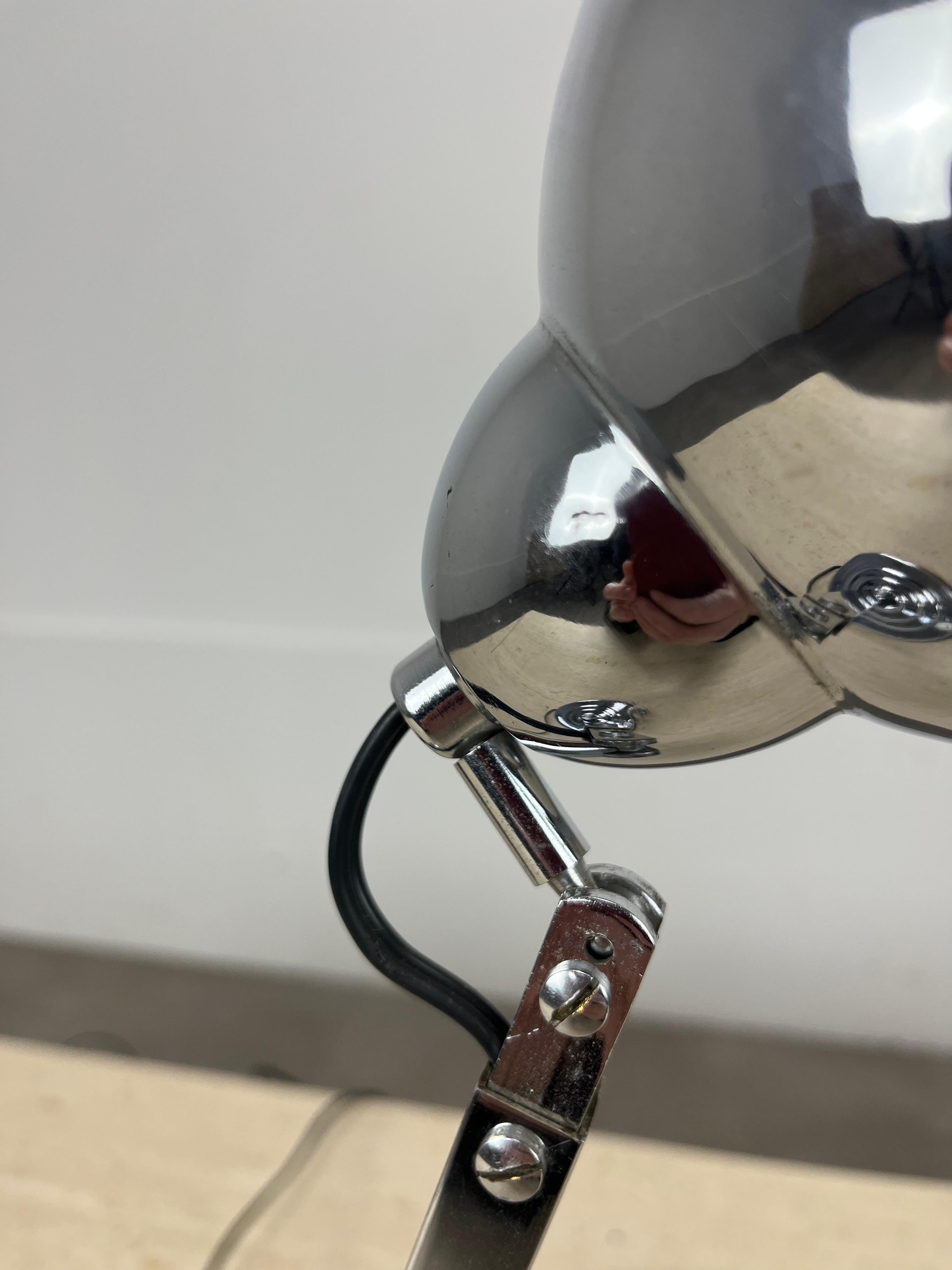 Métal Lampe de table moderniste française, métal chromé Art Déco, 1930 1940 en vente