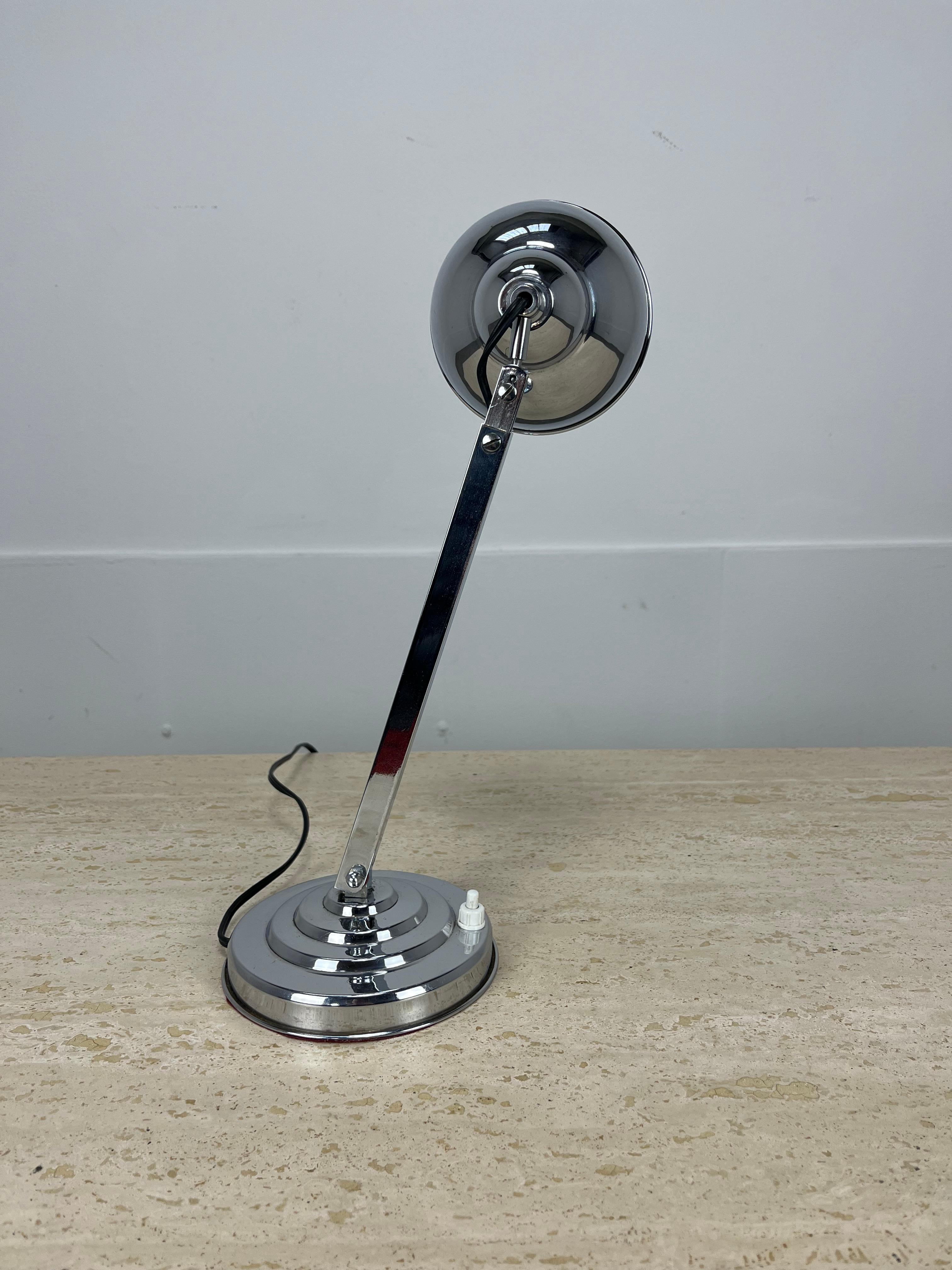 Lampe de table moderniste française, métal chromé Art Déco, 1930 1940 en vente 1