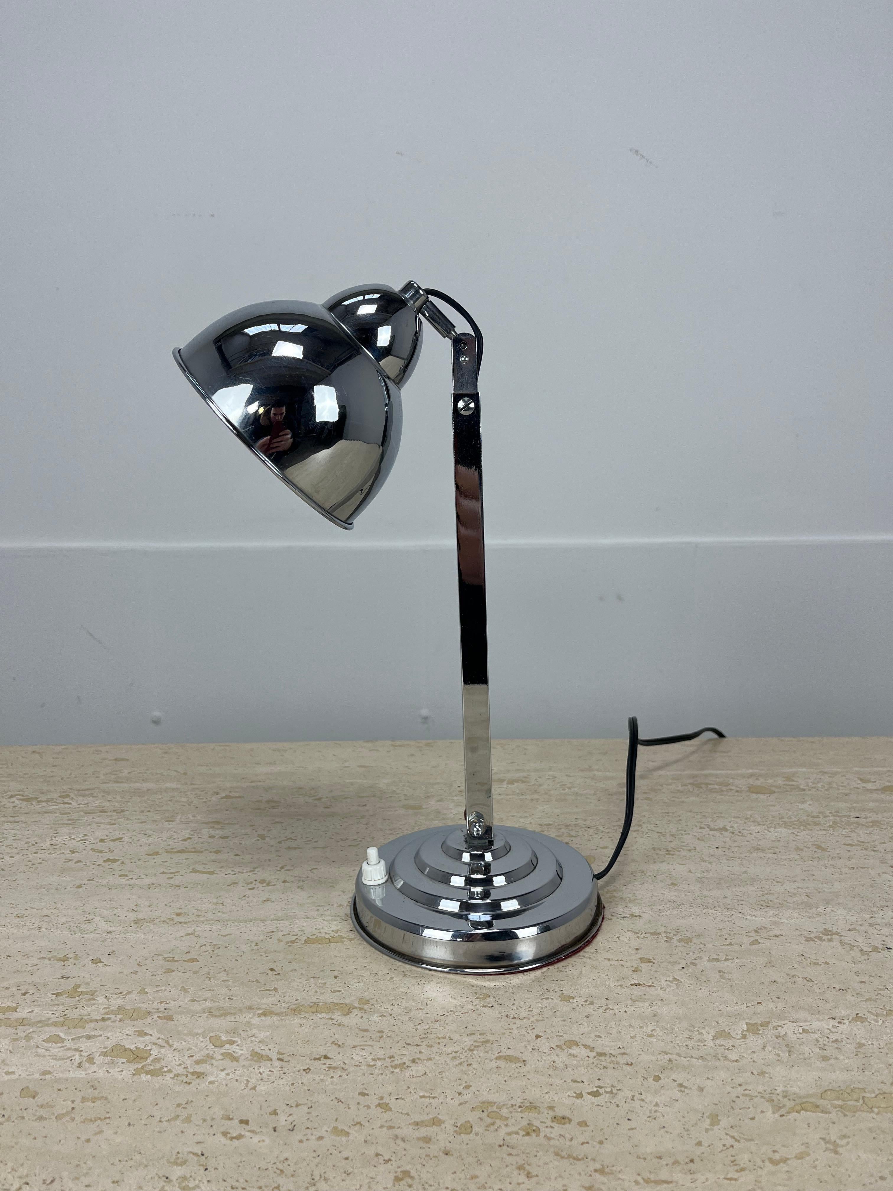 Lampe de table moderniste française, métal chromé Art Déco, 1930 1940 en vente 2