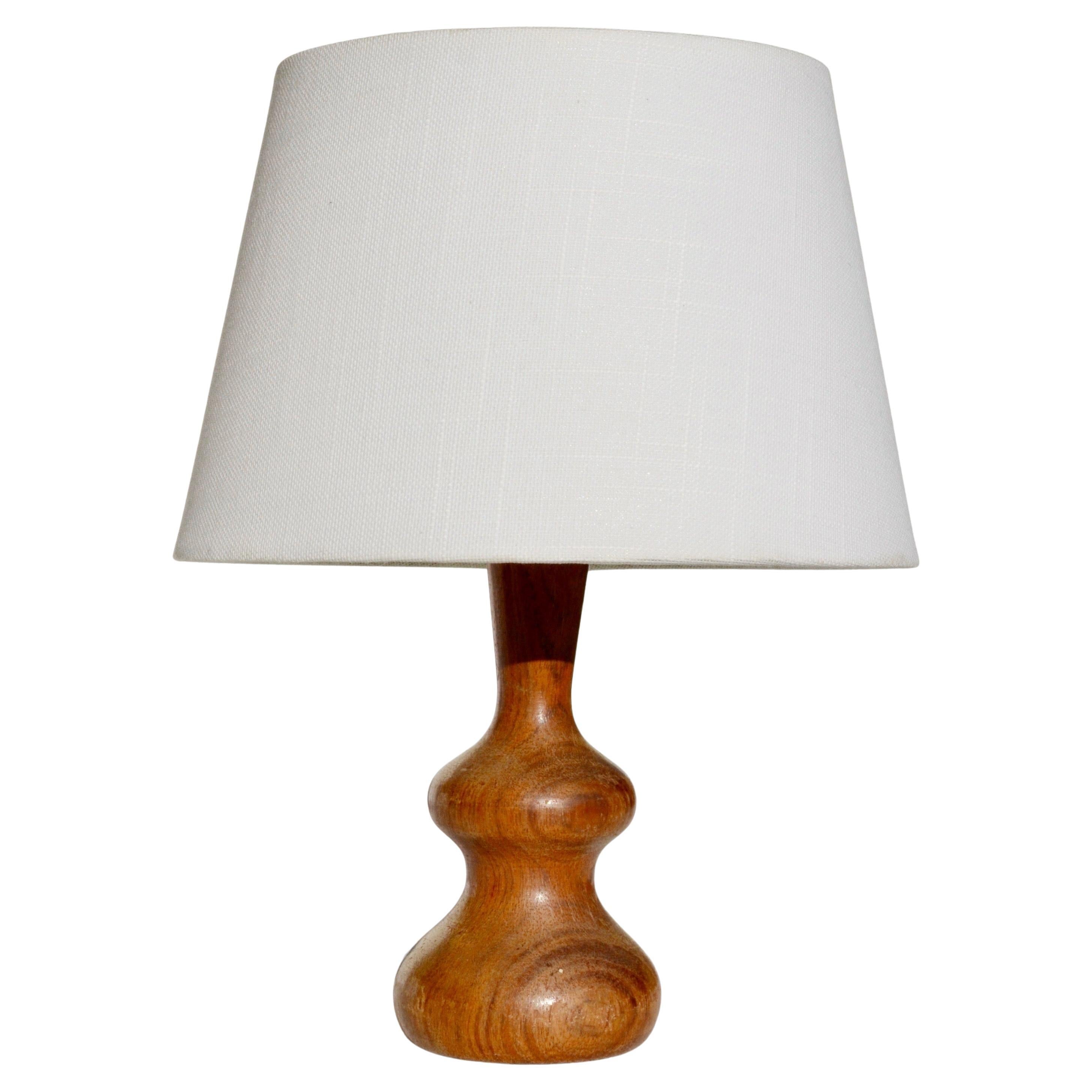 French Modernist Table Lamp in Turned Solid Wood, 1950s
