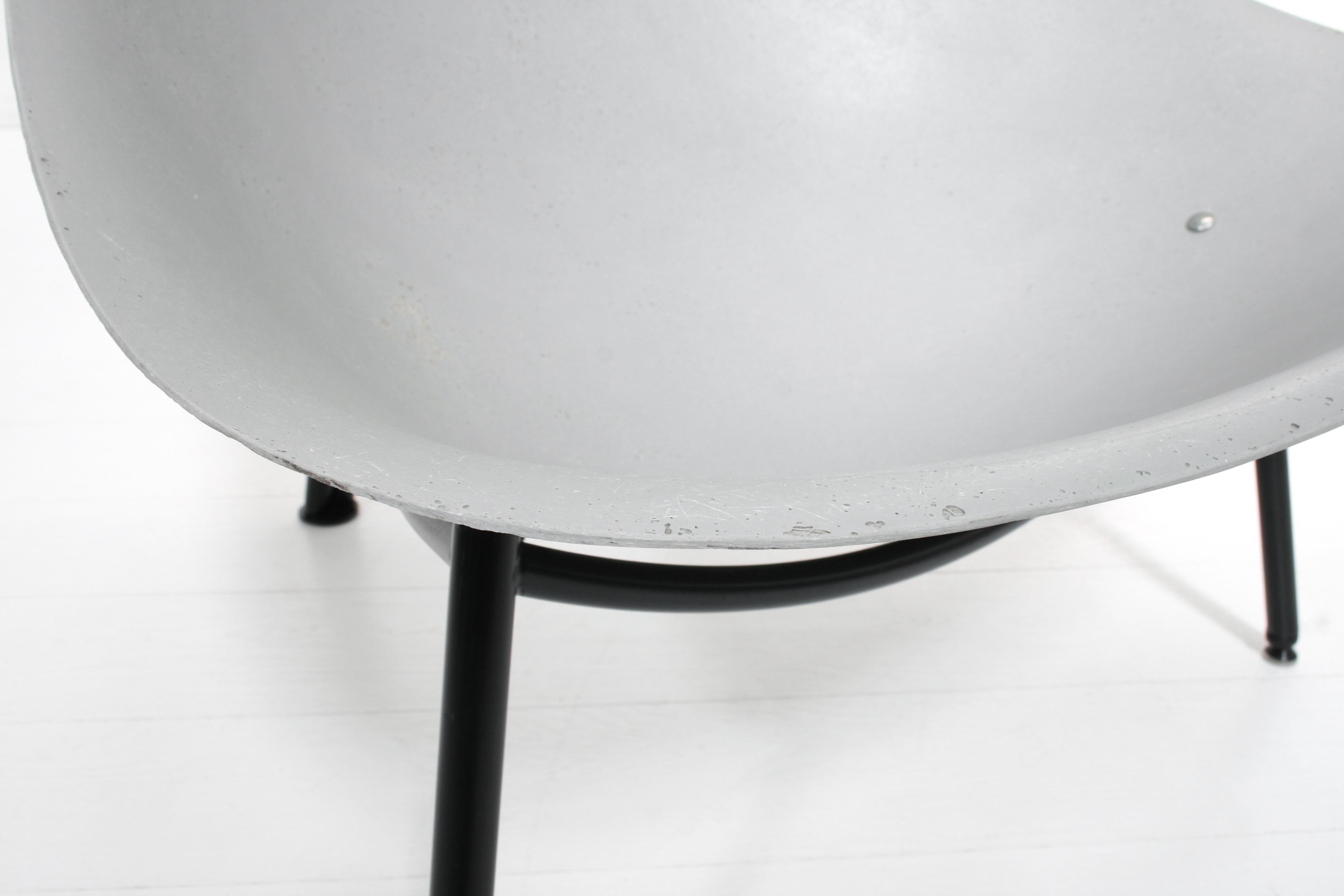 Steel French Modernist Tripod Fiberglass Lounge Chair by Ed Mérat For Sale
