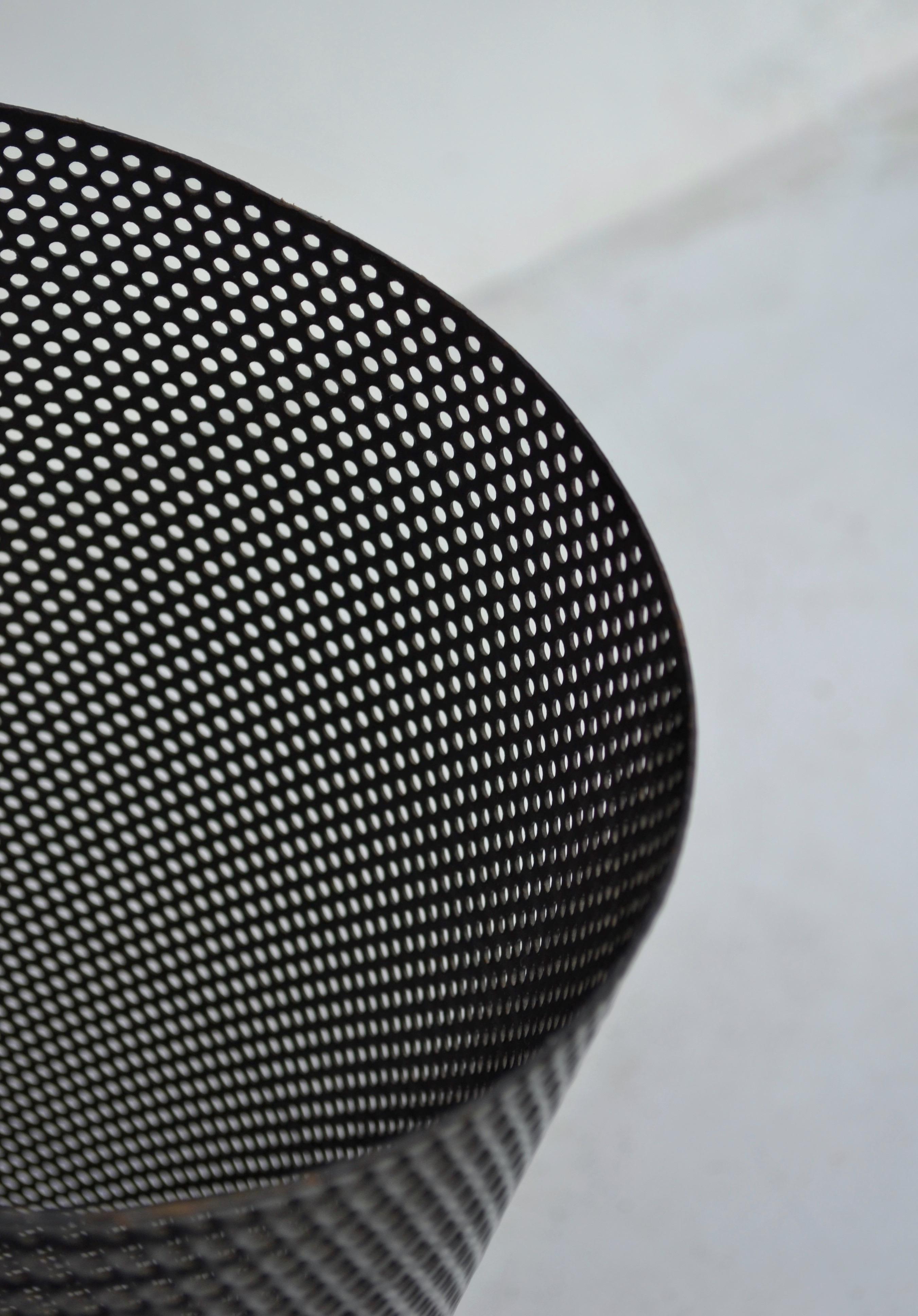 French Modernist Umbrella Stand, 1950s — Perforated Steel In Good Condition For Sale In SOTTEVILLE-LÈS-ROUEN, FR