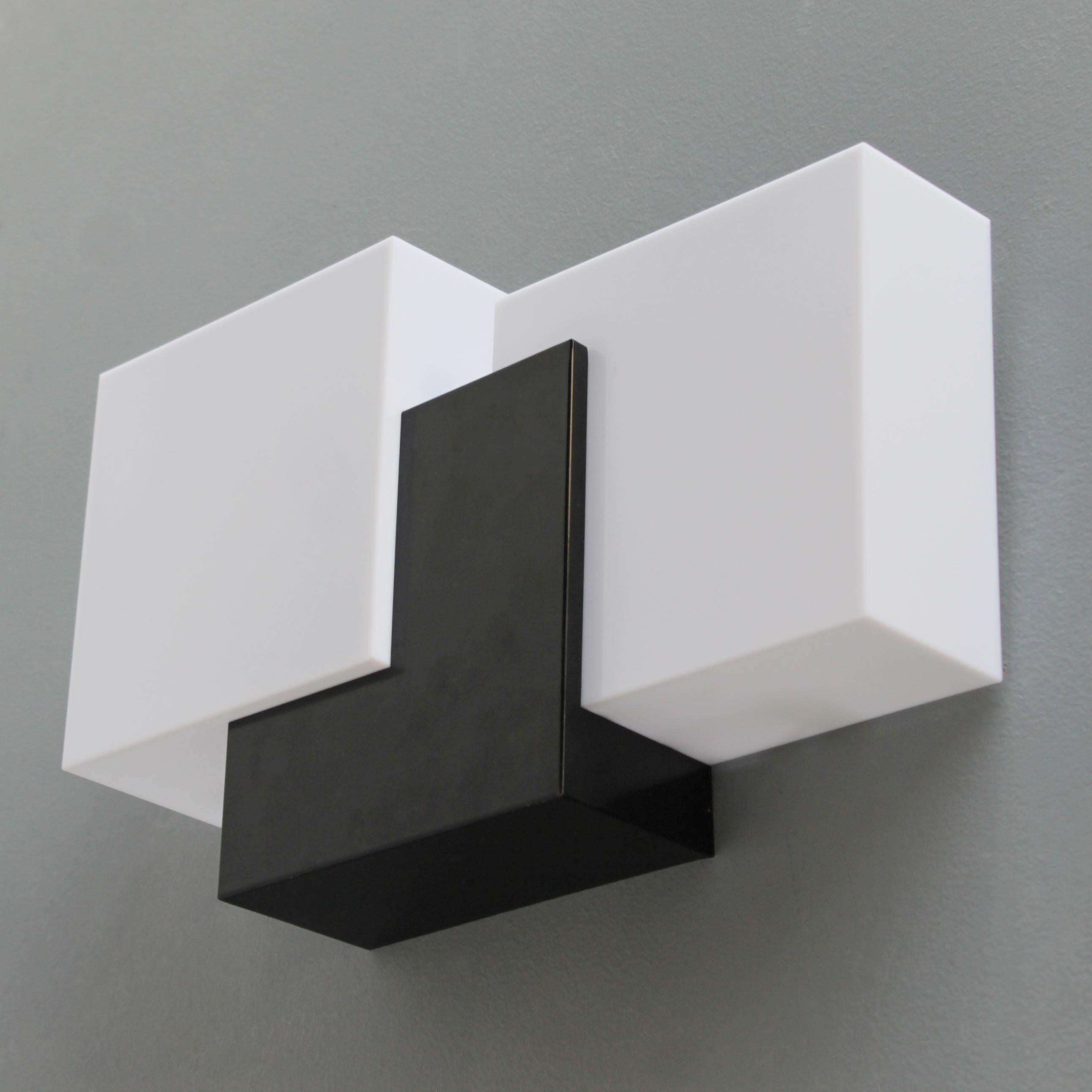 Mid-20th Century French Modernist Wall Light from the Fifties