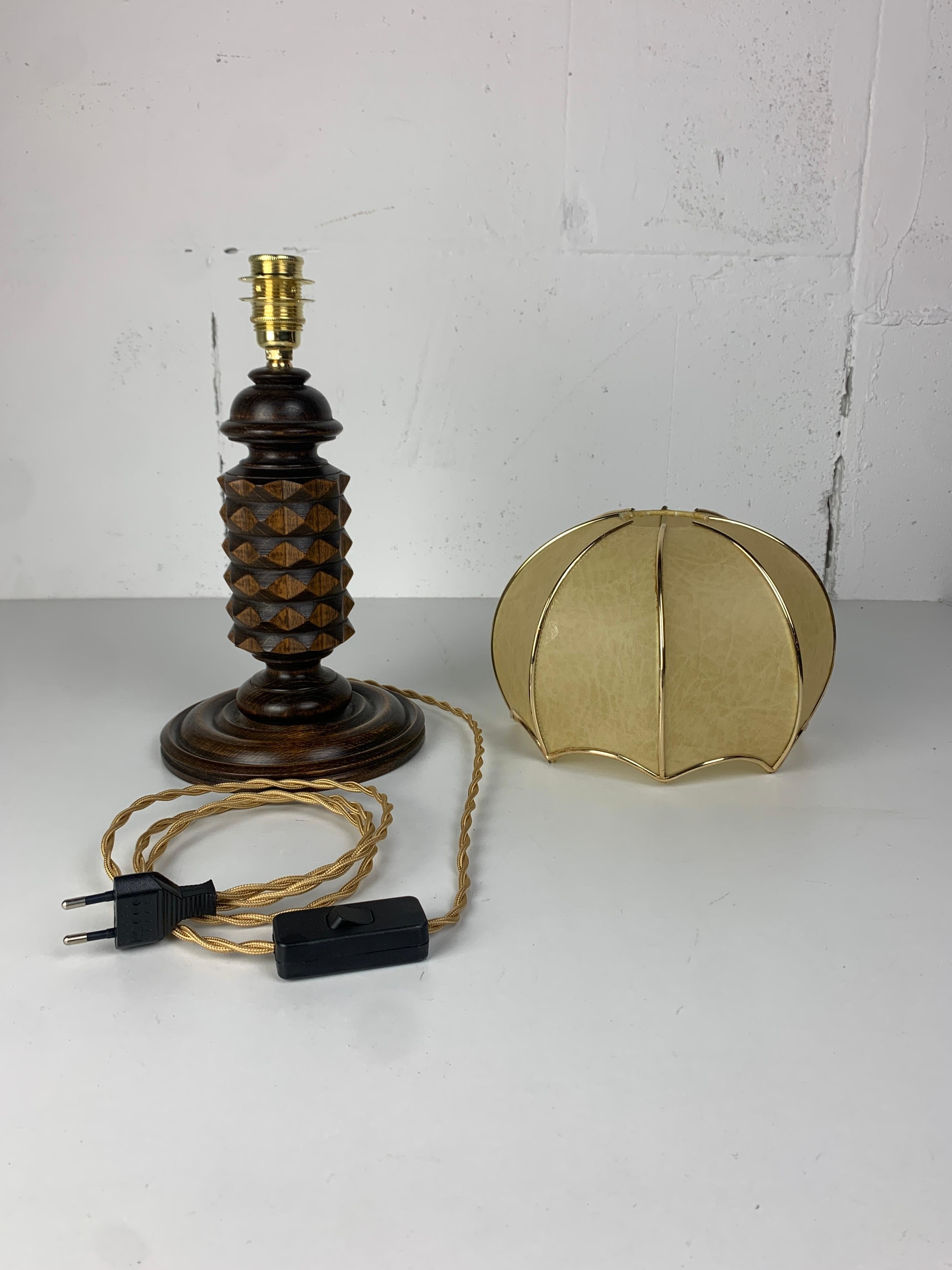 Lampe de table cocon champignon moderniste française en bois tourné, années 1950. en vente 5