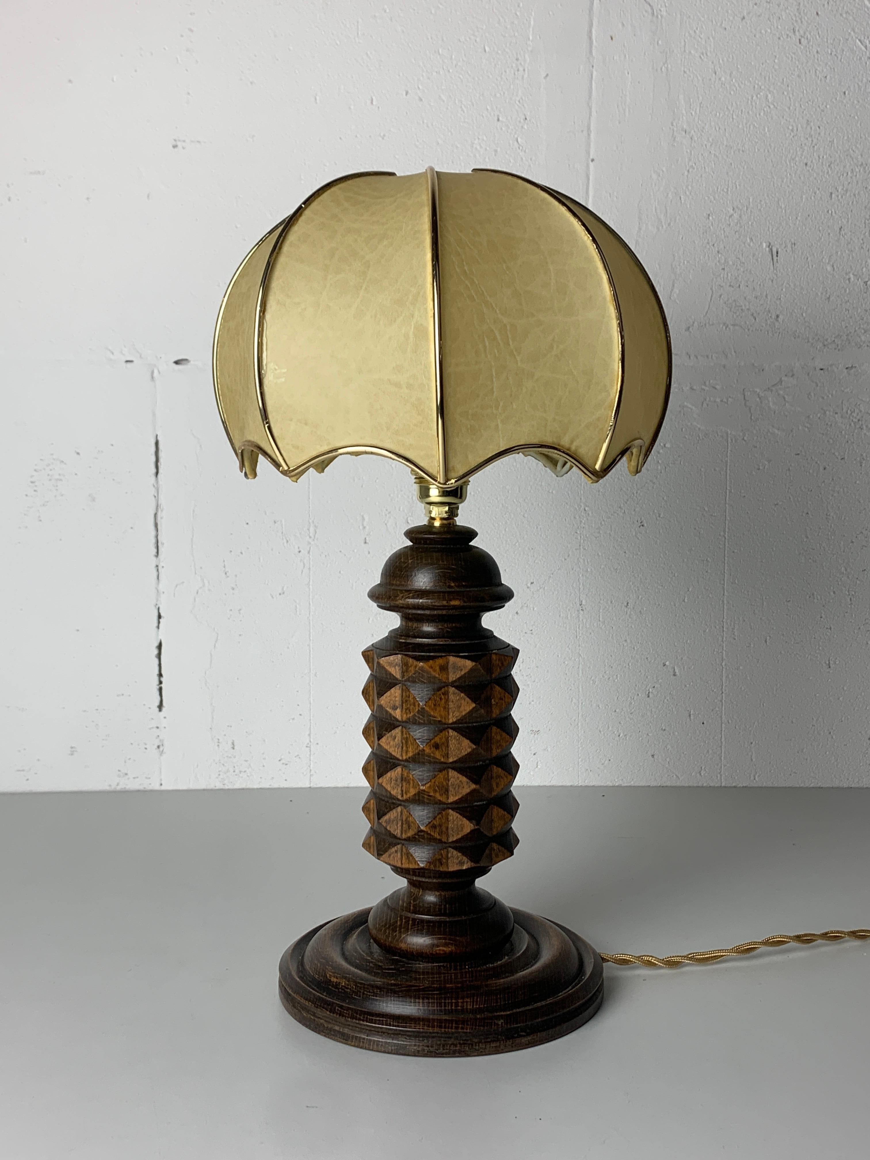 Français Lampe de table cocon champignon moderniste française en bois tourné, années 1950. en vente