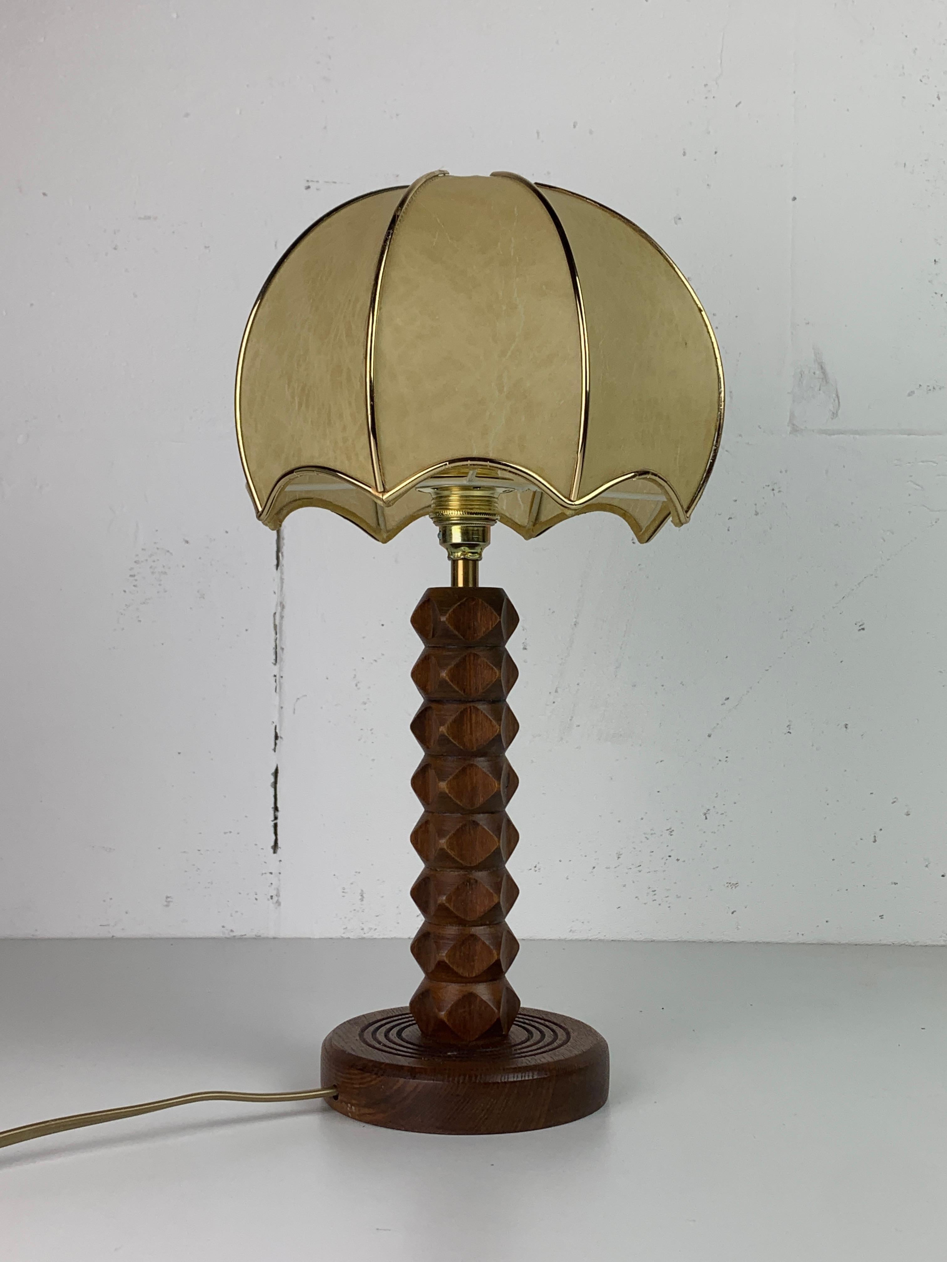 Lámpara de sobremesa modernista francesa de madera torneada en forma de seta, años 50 Transformado en venta