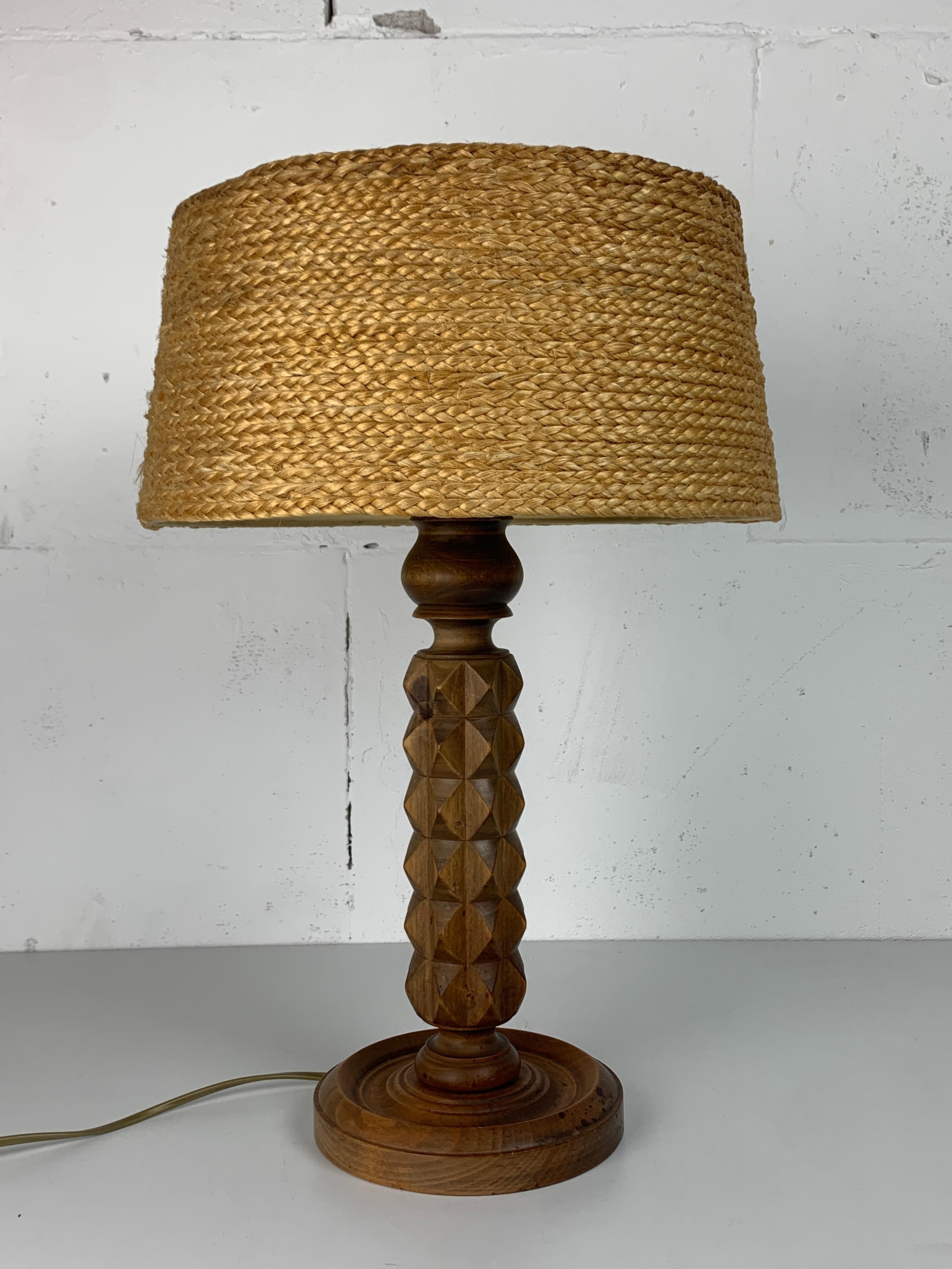 Mid-20th Century French modernist wood turned table lamp in the style of Charles Dudouyt, 1940s