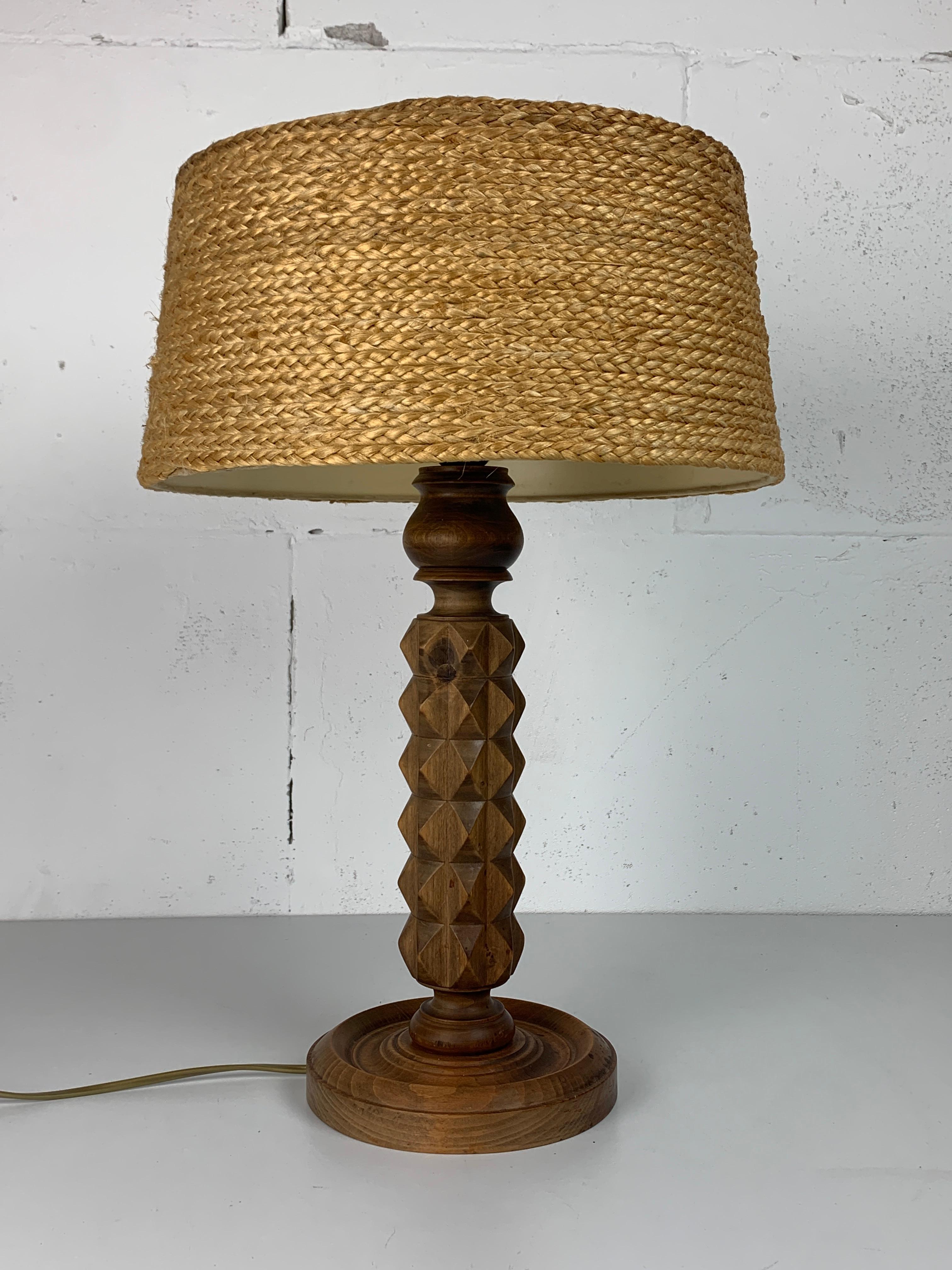 Wood French modernist wood turned table lamp in the style of Charles Dudouyt, 1940s