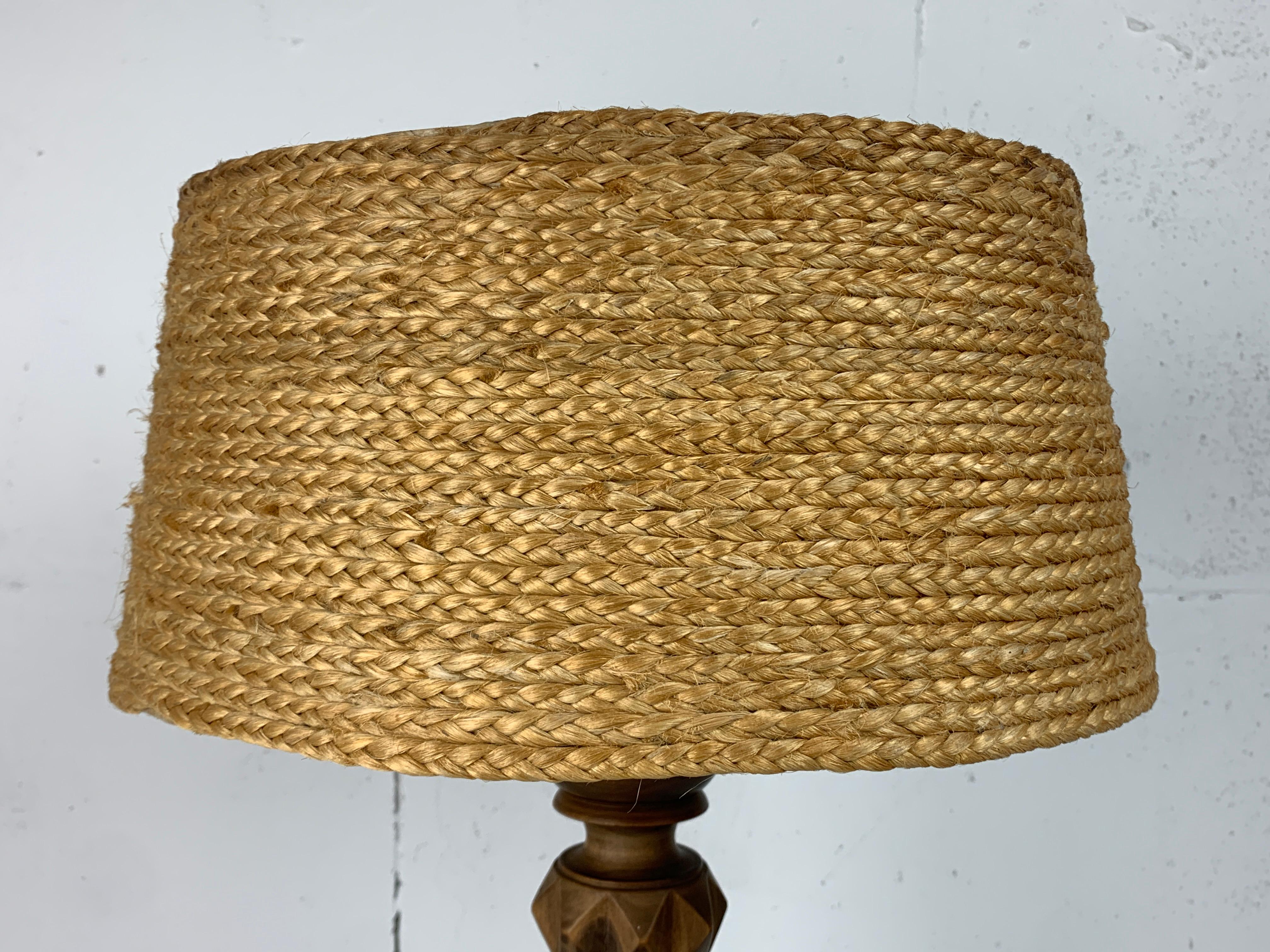 French modernist wood turned table lamp in the style of Charles Dudouyt, 1940s 1
