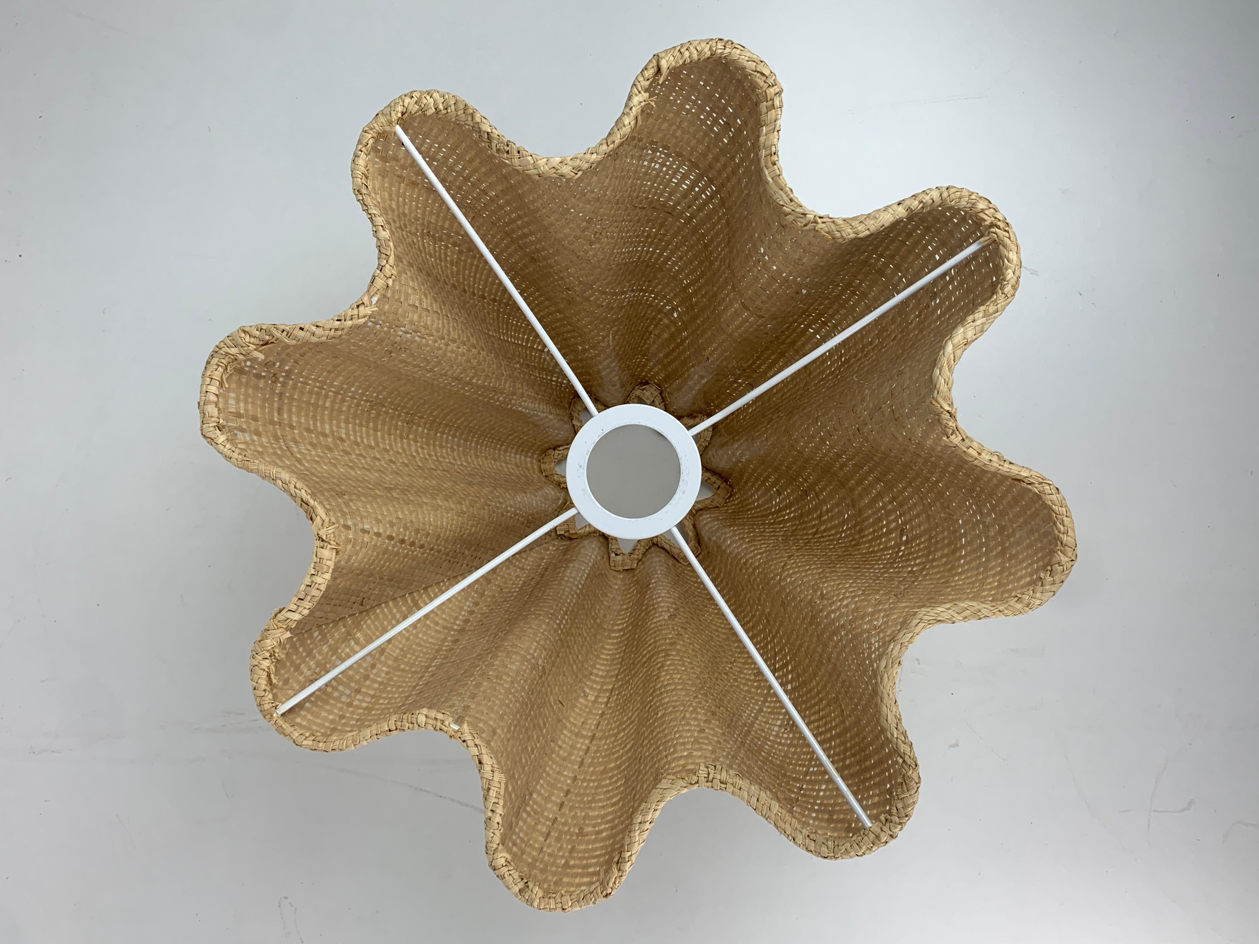Lampe de table moderniste française en bois tourné dans le style de Charles Dudouyt, années 1950 en vente 3
