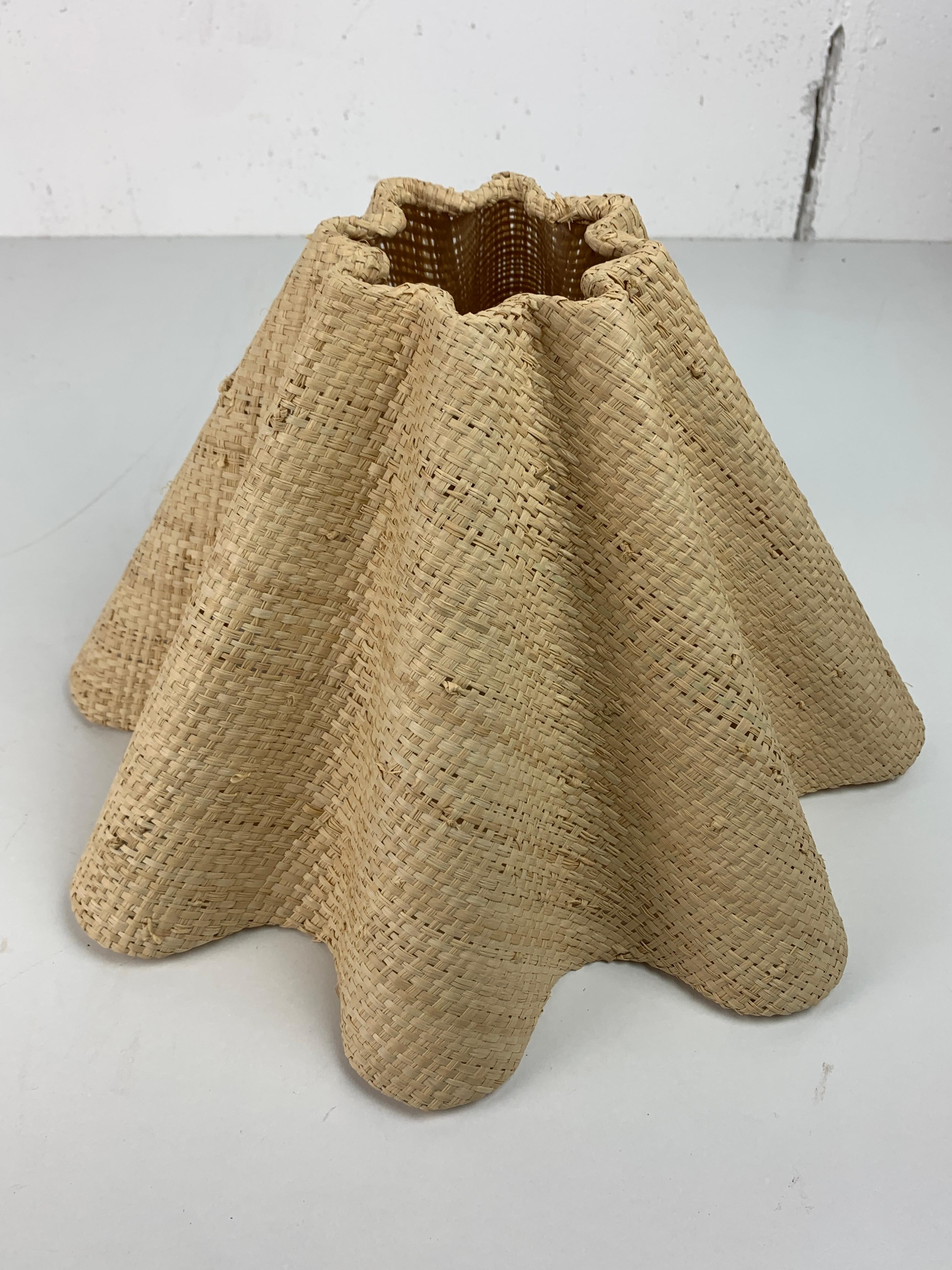 Lampe de table moderniste française en bois tourné dans le style de Charles Dudouyt, années 1950 en vente 1