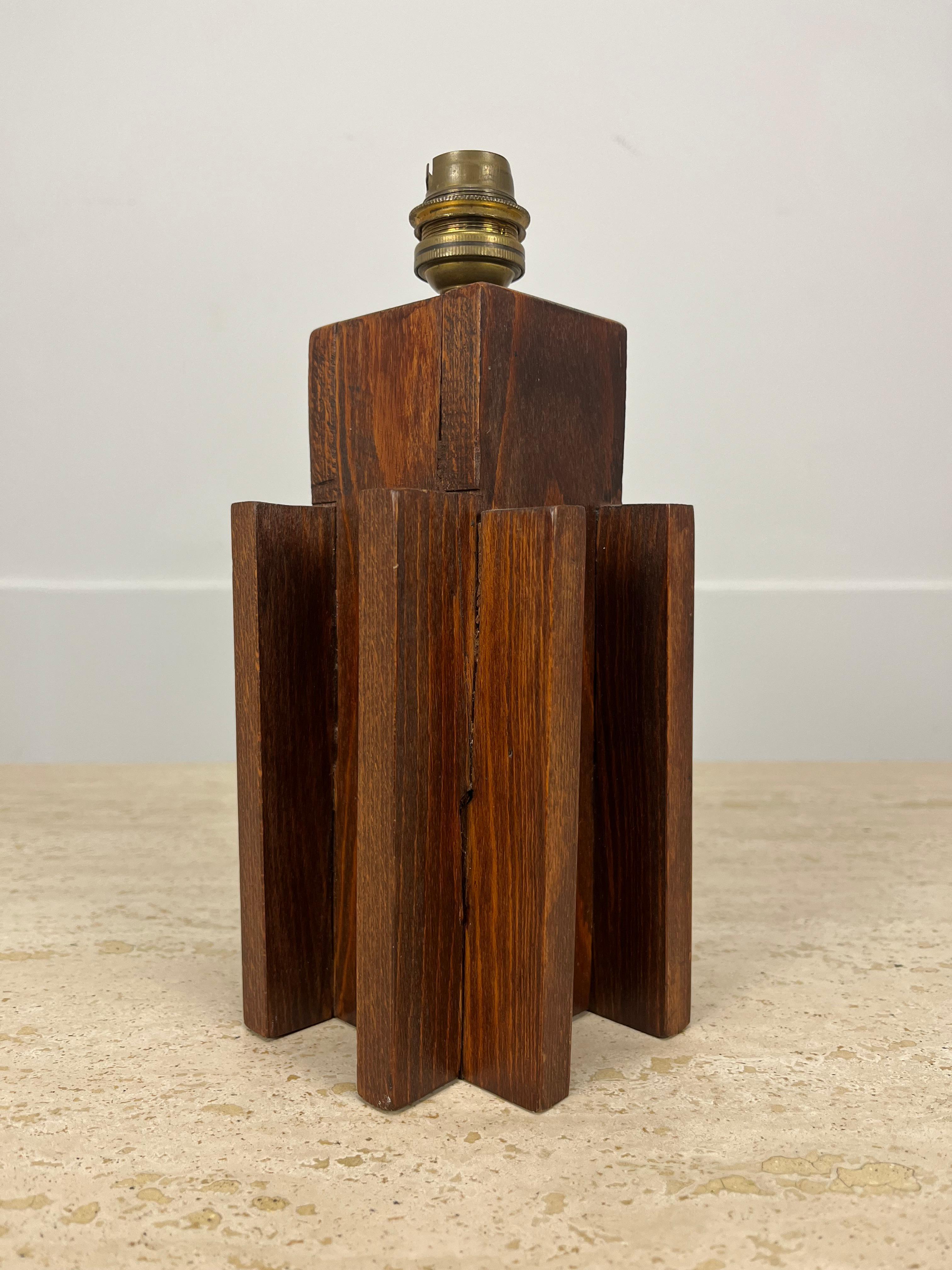 Lampe de table moderniste française en bois, Art déco, 1930 1940 en vente 8
