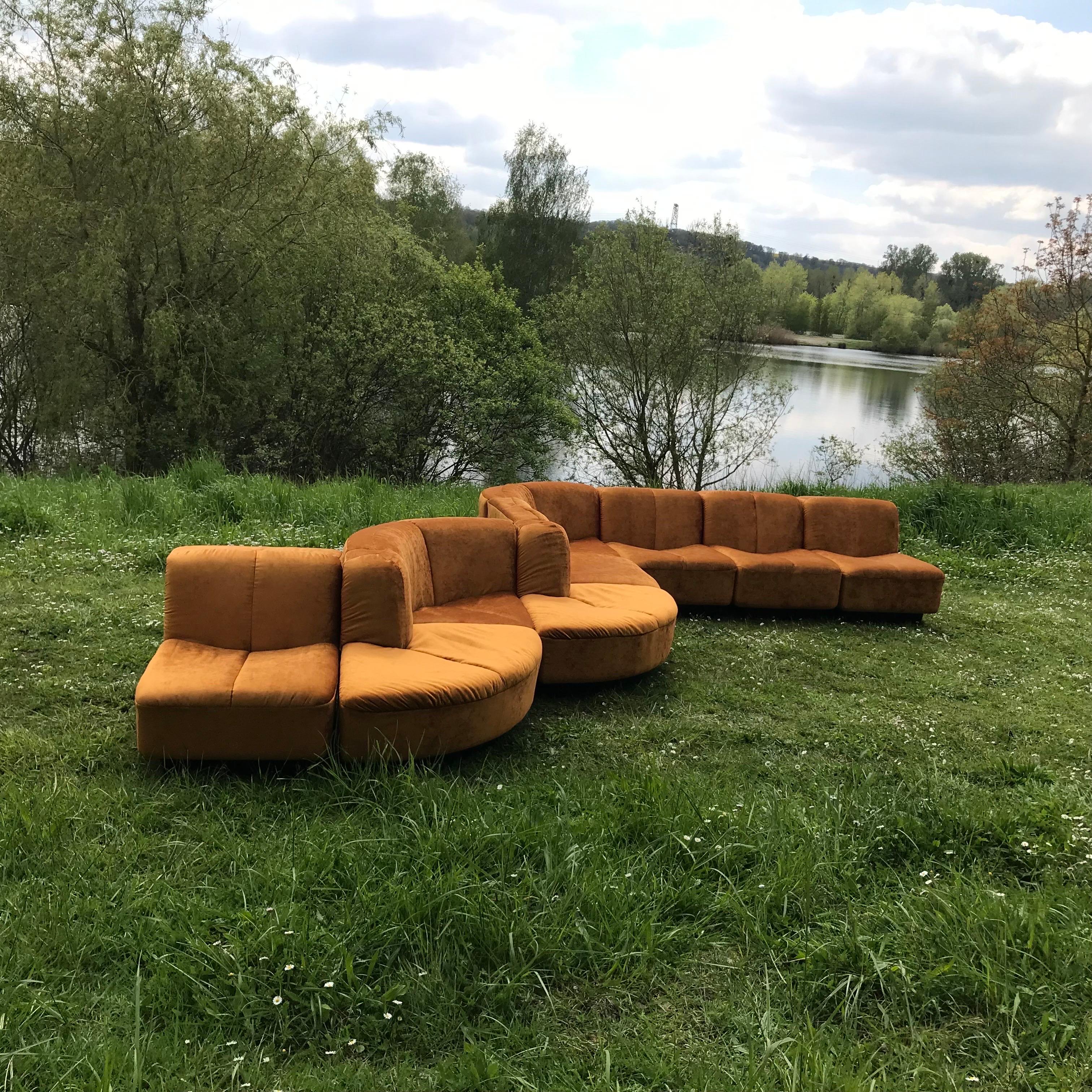 Mid-Century Modern French modular sofa 1970s, 9 seats For Sale