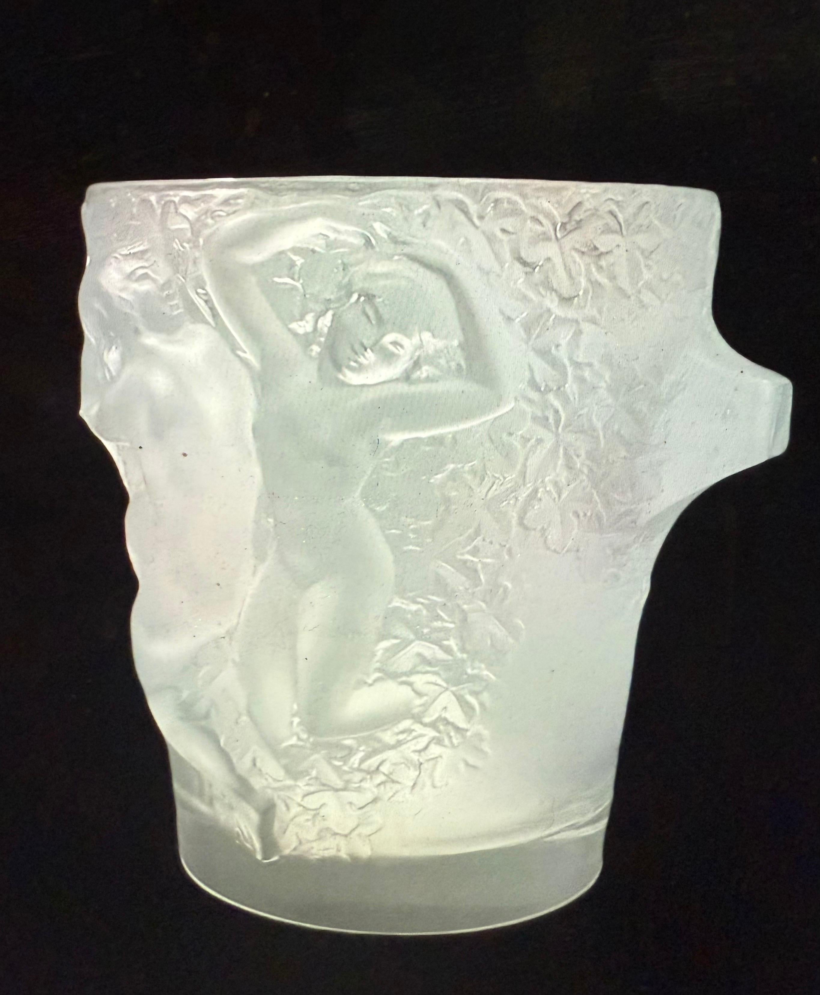 Cubitera de Champán de Cristal Moldeado y Pulido, Ganímedes,  Lalique Moderno de mediados de siglo en venta