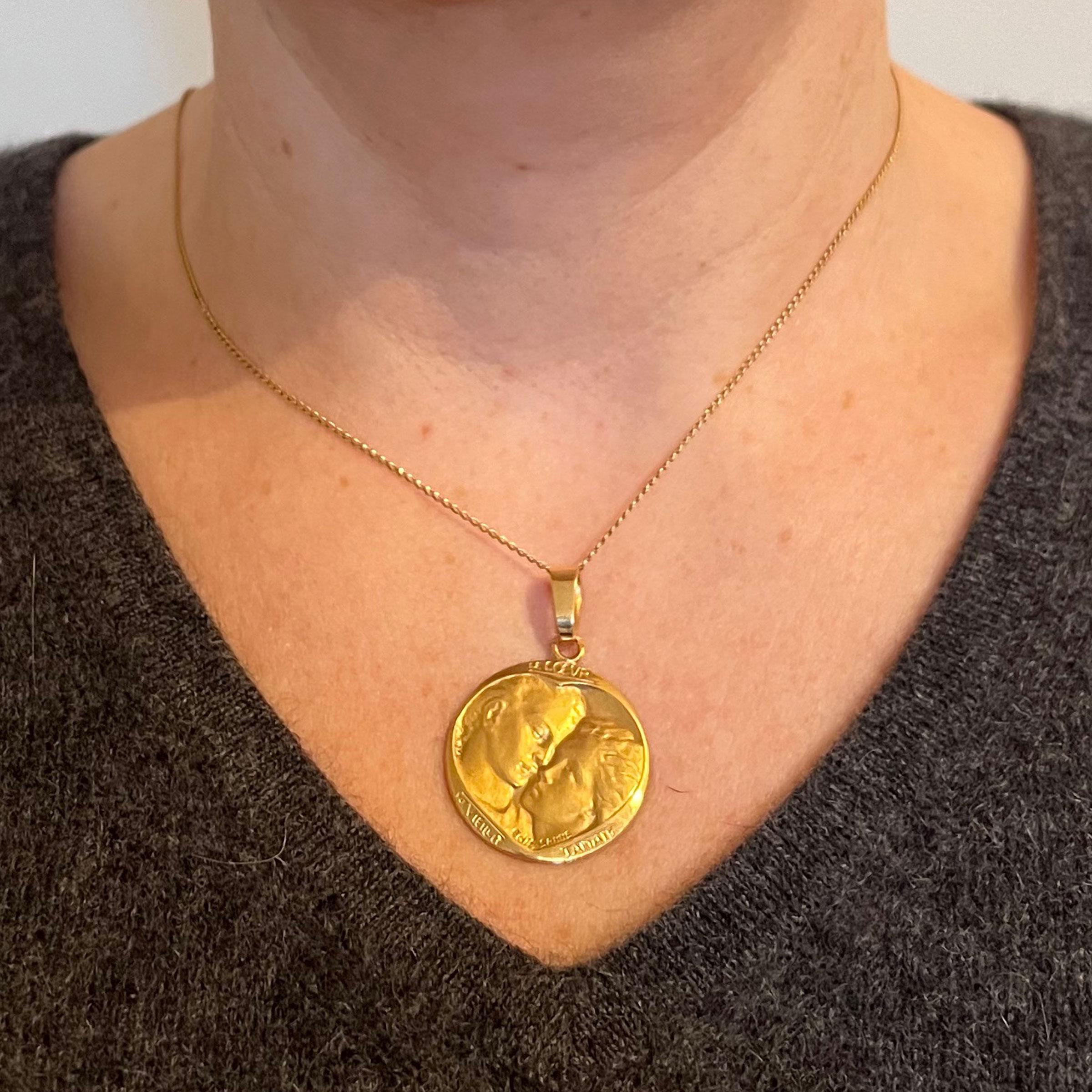 Women's or Men's French Monier Love 'Le Coeur Ne Vieillit Jamais' 18K Yellow Gold Medal Pendant For Sale