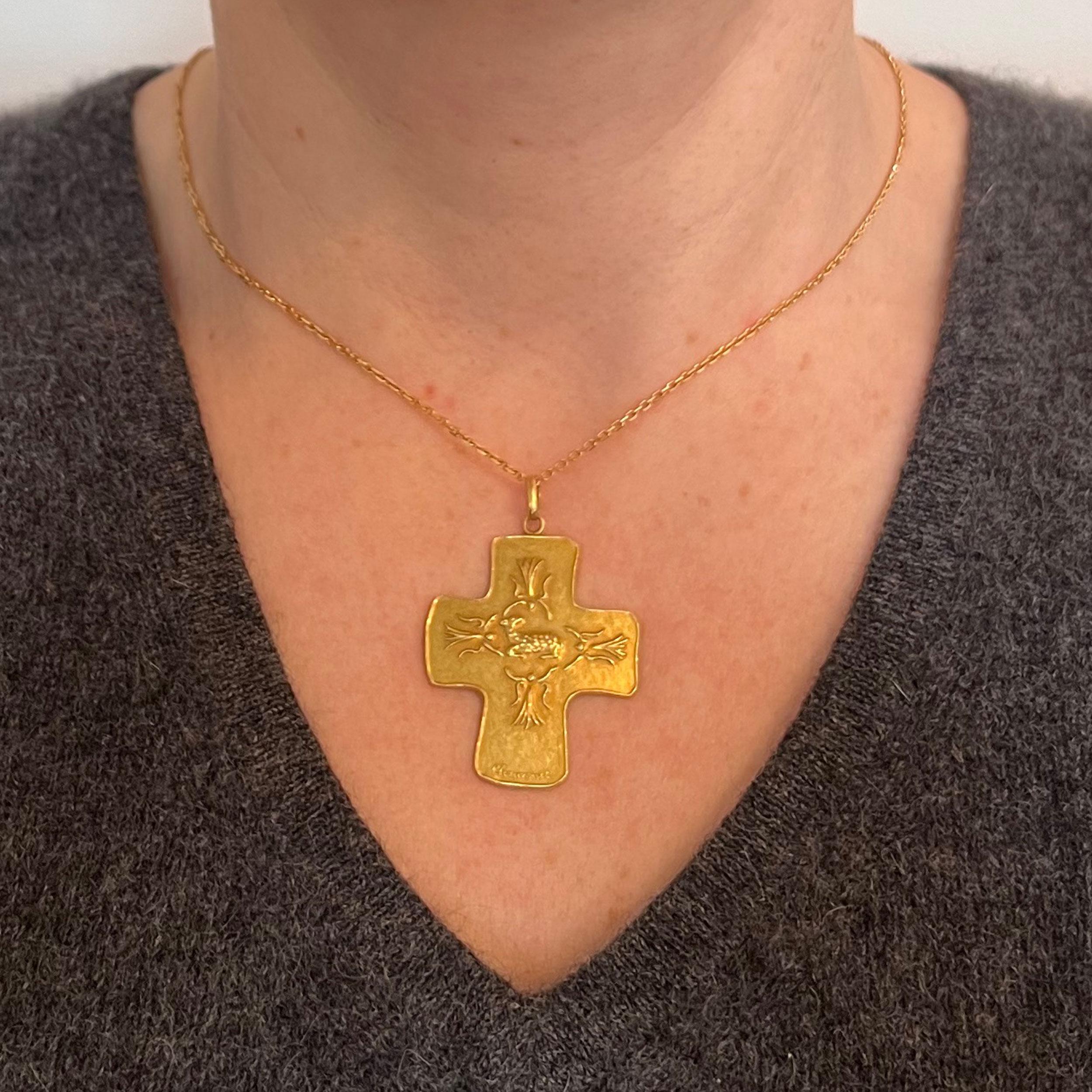 Women's or Men's French Monnaie De Paris 18k Yellow Gold Cross Pendant