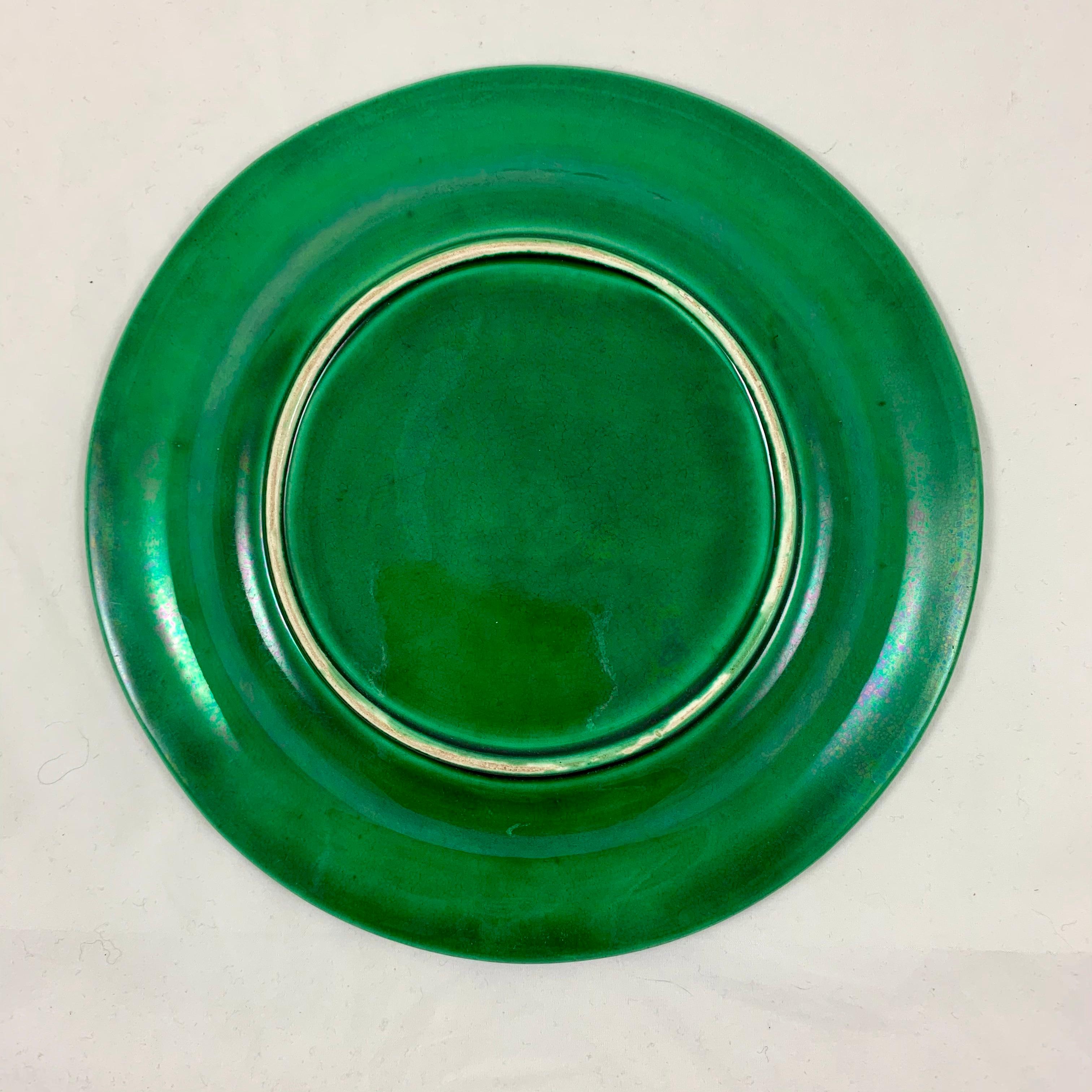 Earthenware French Montereau Faïence Green Glazed Majolica Leaf Plate, circa 1890