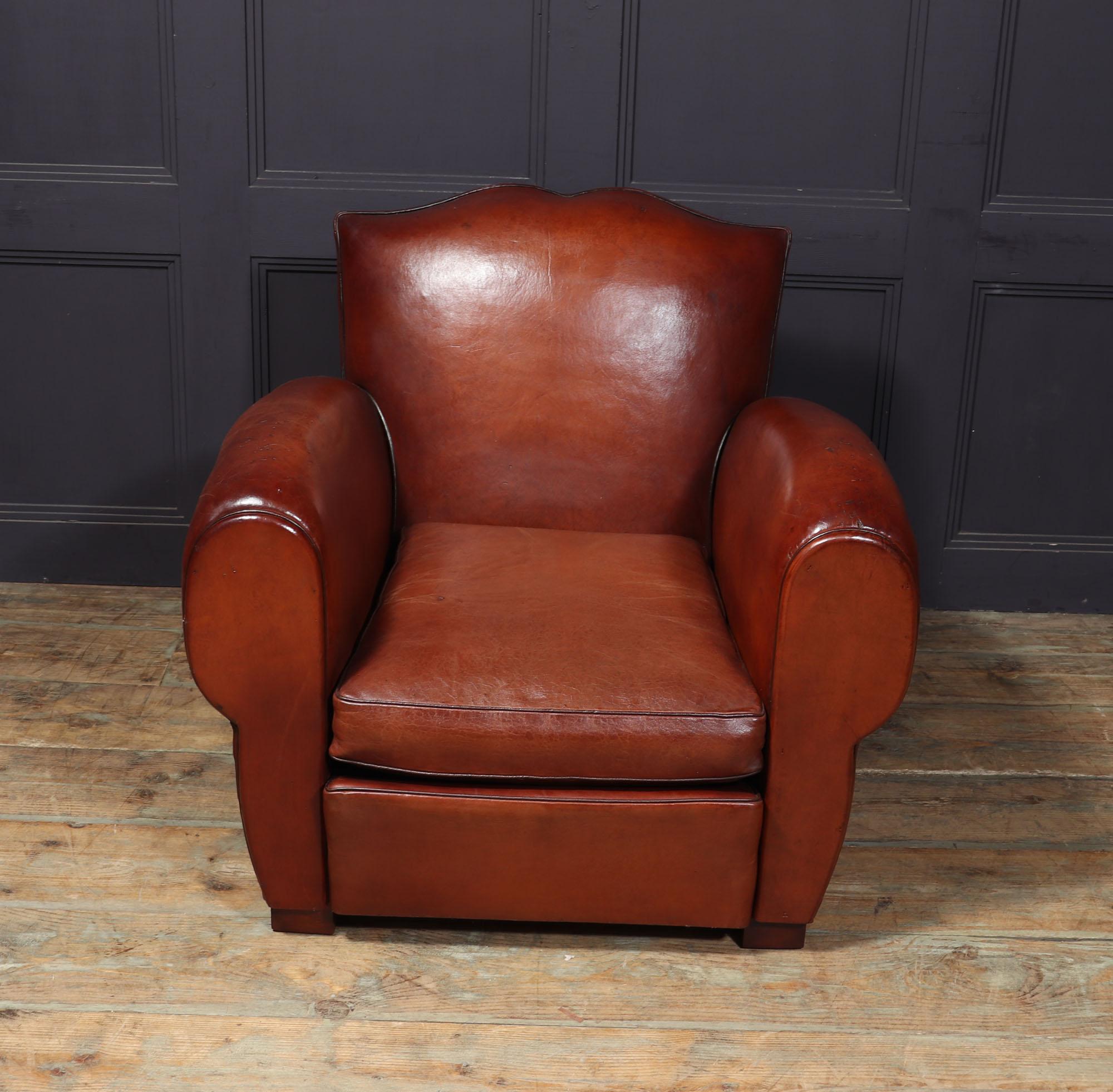 French Moustache Back Leather Club Chair In Good Condition For Sale In Paddock Wood Tonbridge, GB