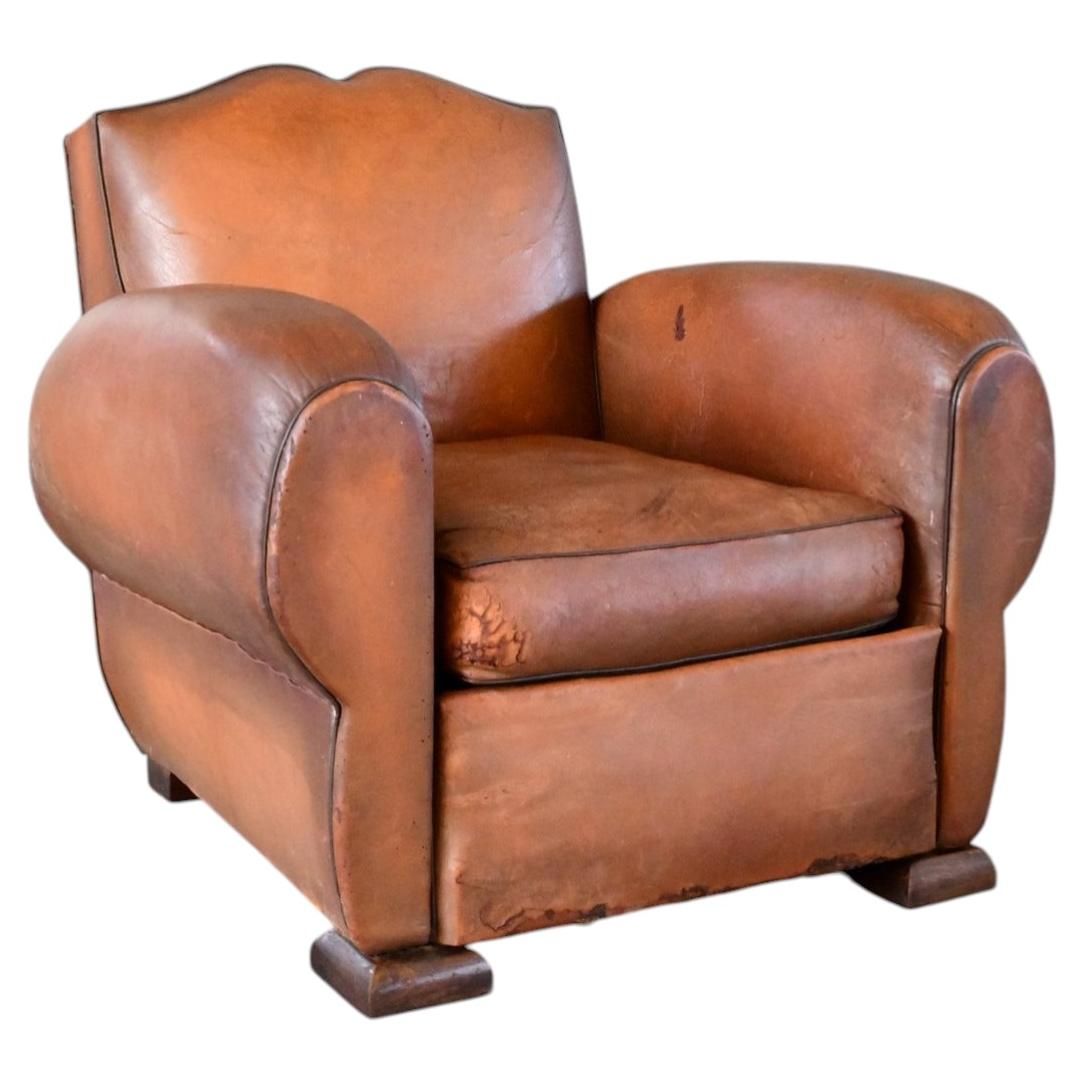 Französisch Schnurrbart zurückgegeben Art Deco Ledersessel CIRCA 1920s im Angebot