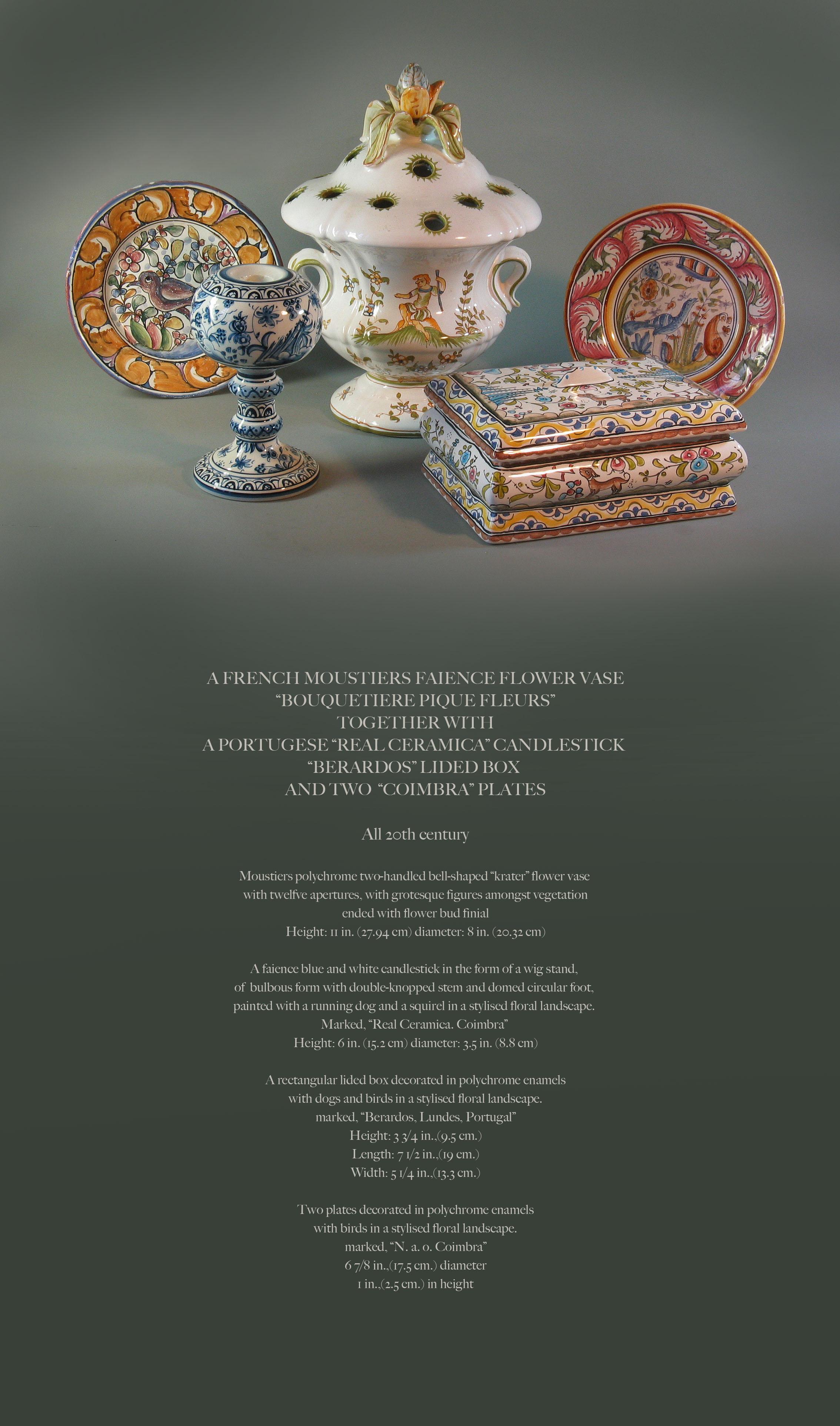 Vaso da fiori in maiolica francese Moustiers
