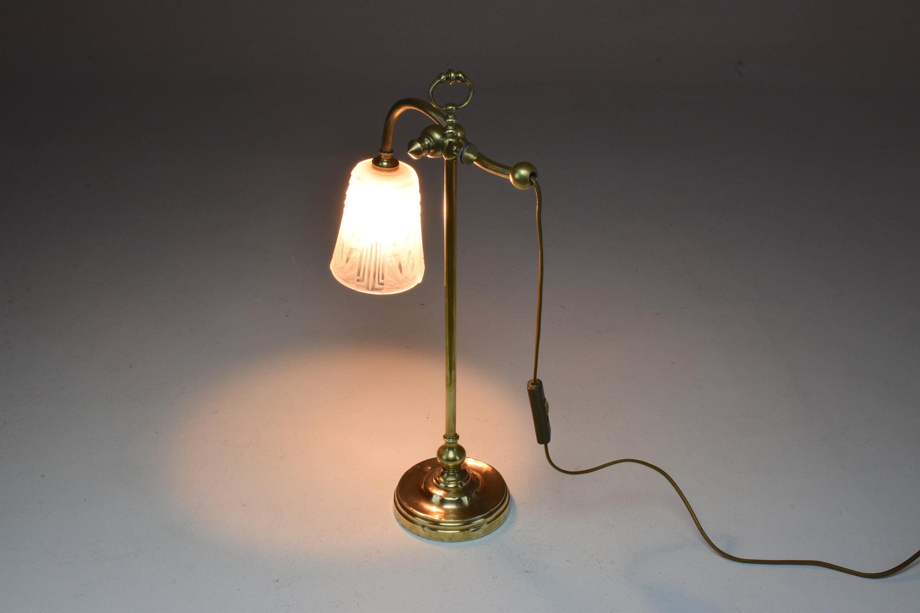 20th Century French Muller Freres Art Deco Brass Table Lamp, 1930s