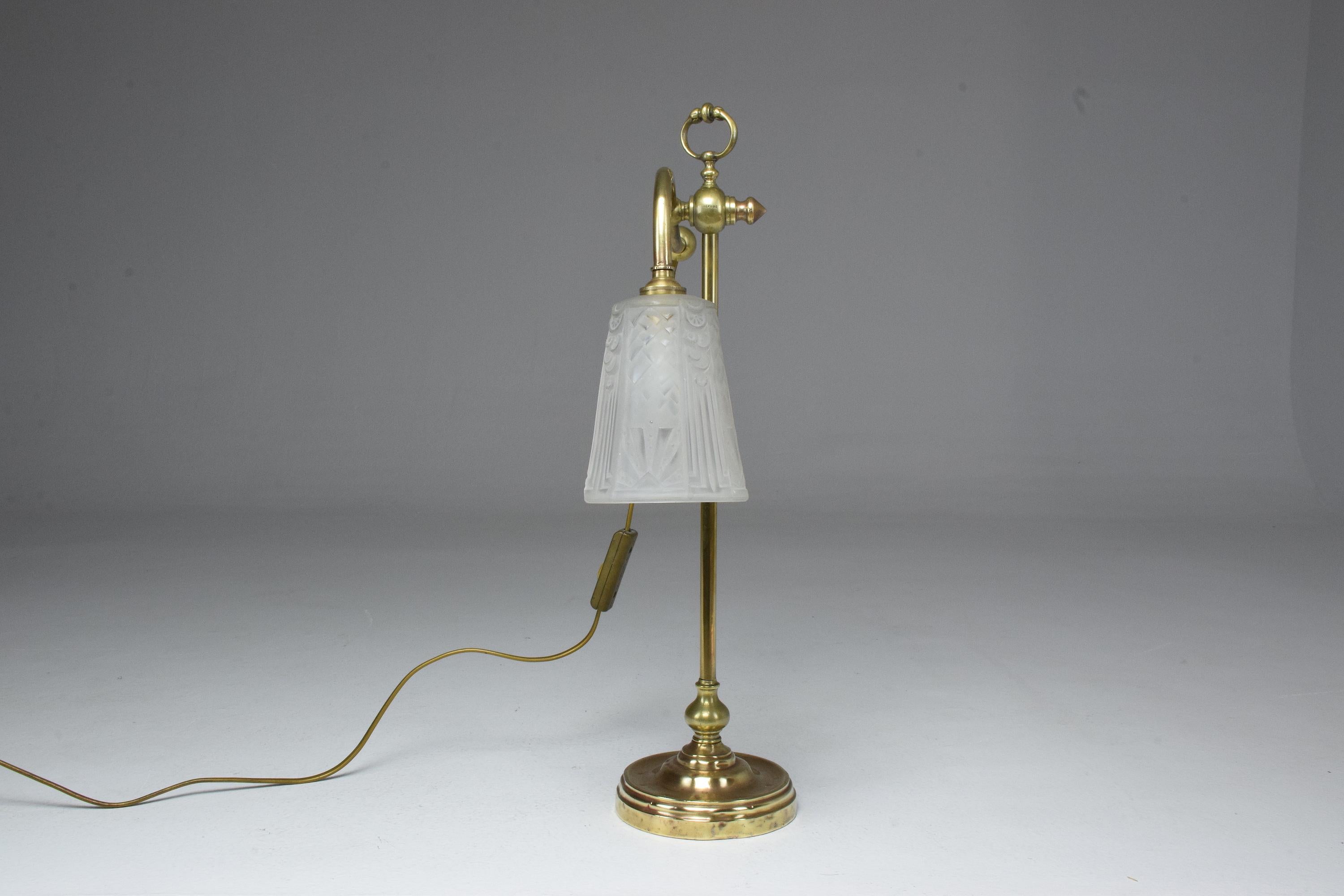 French Muller Freres Art Deco Brass Table Lamp, 1930s 4