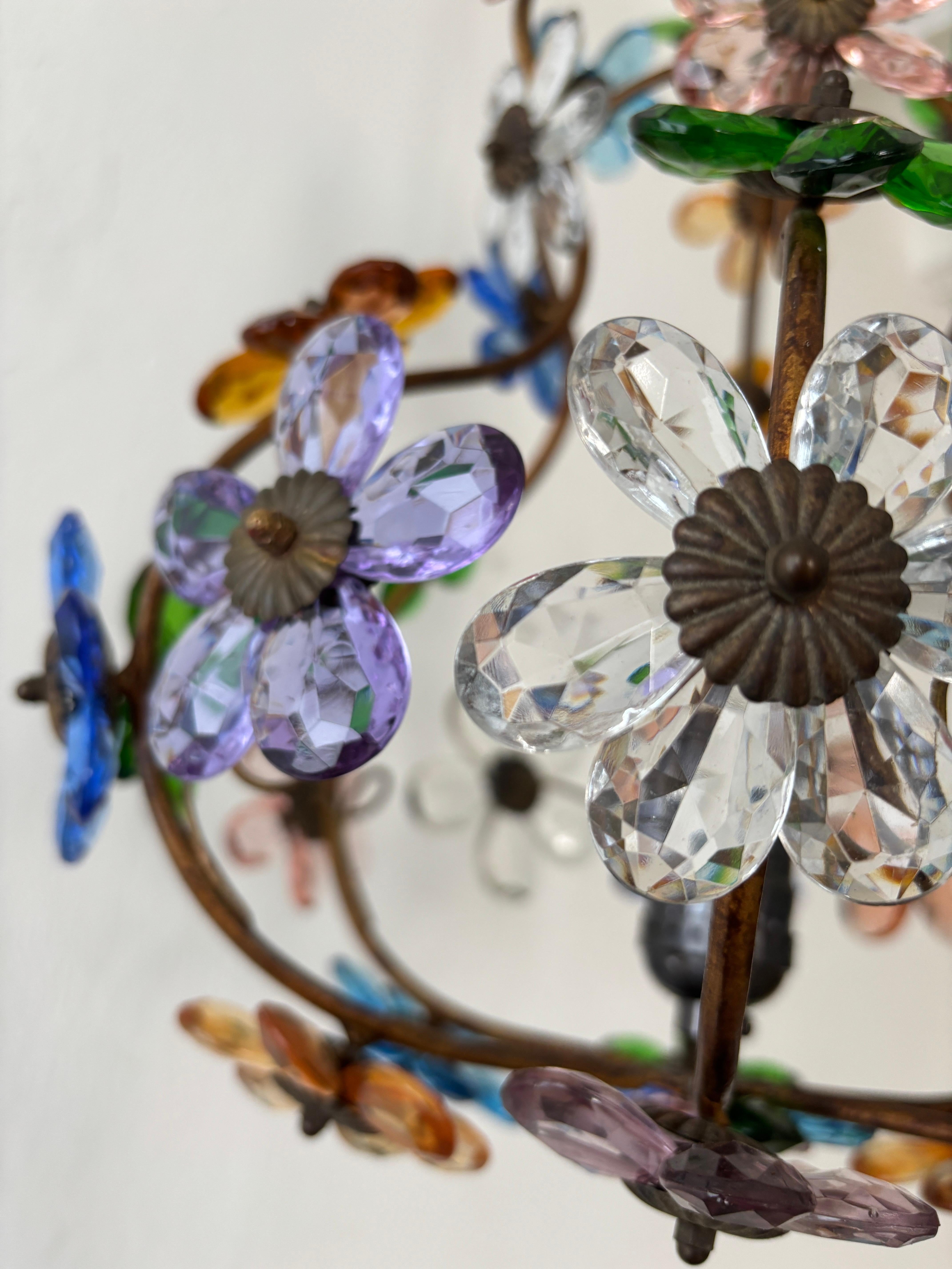 Lustre rare de la Maison Baguès avec prisme en cristal à fleurs multicolores en vente 2