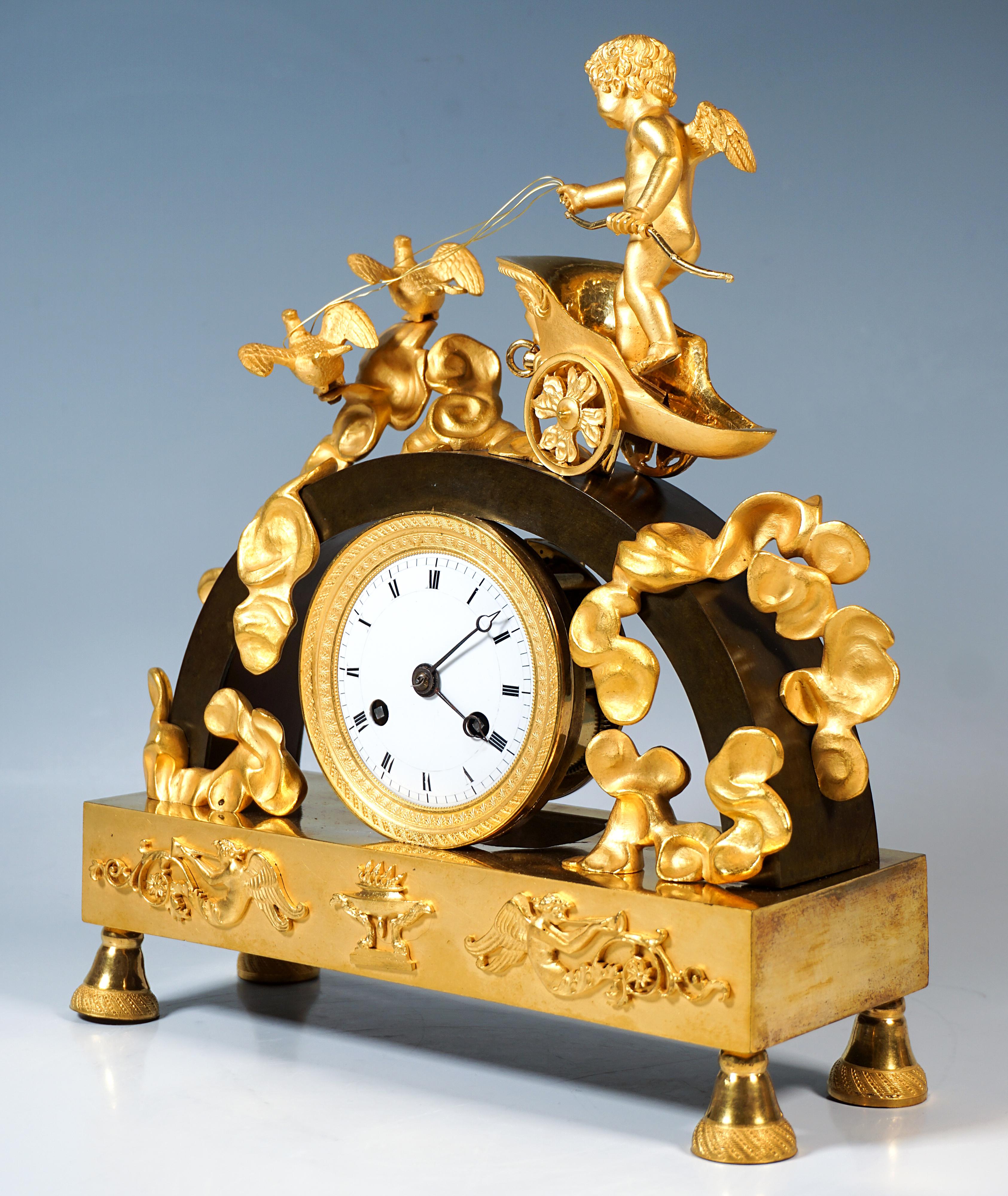 Gilt French Museum Ormolu Mantle Clock, Pendule 'Au Char', Thomire, Paris, Ca 1820 For Sale